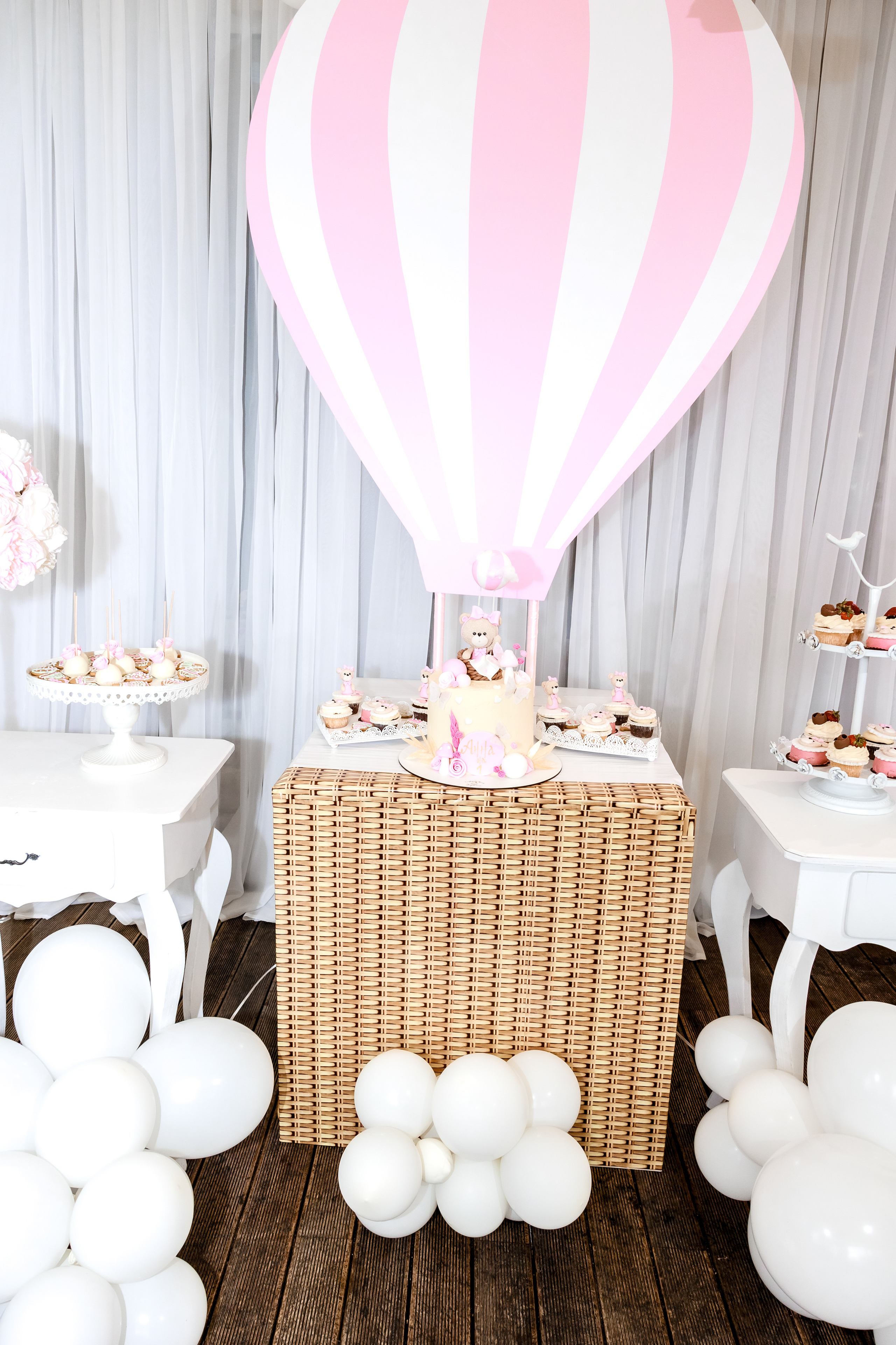 Честит Първи Рожден Ден. Фотограф Ирина Йотова