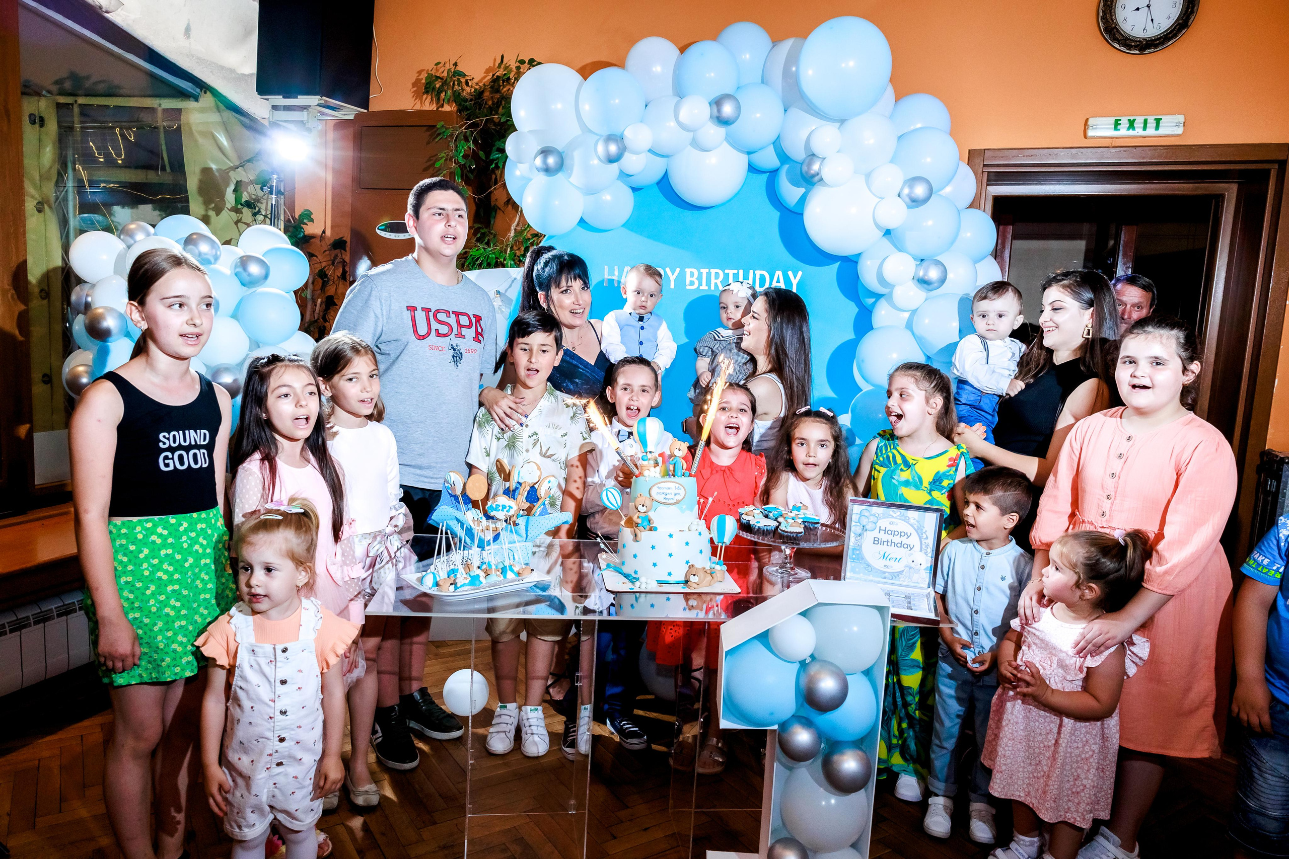 Честит Рожден Ден. Фотограф Ирина Йотова