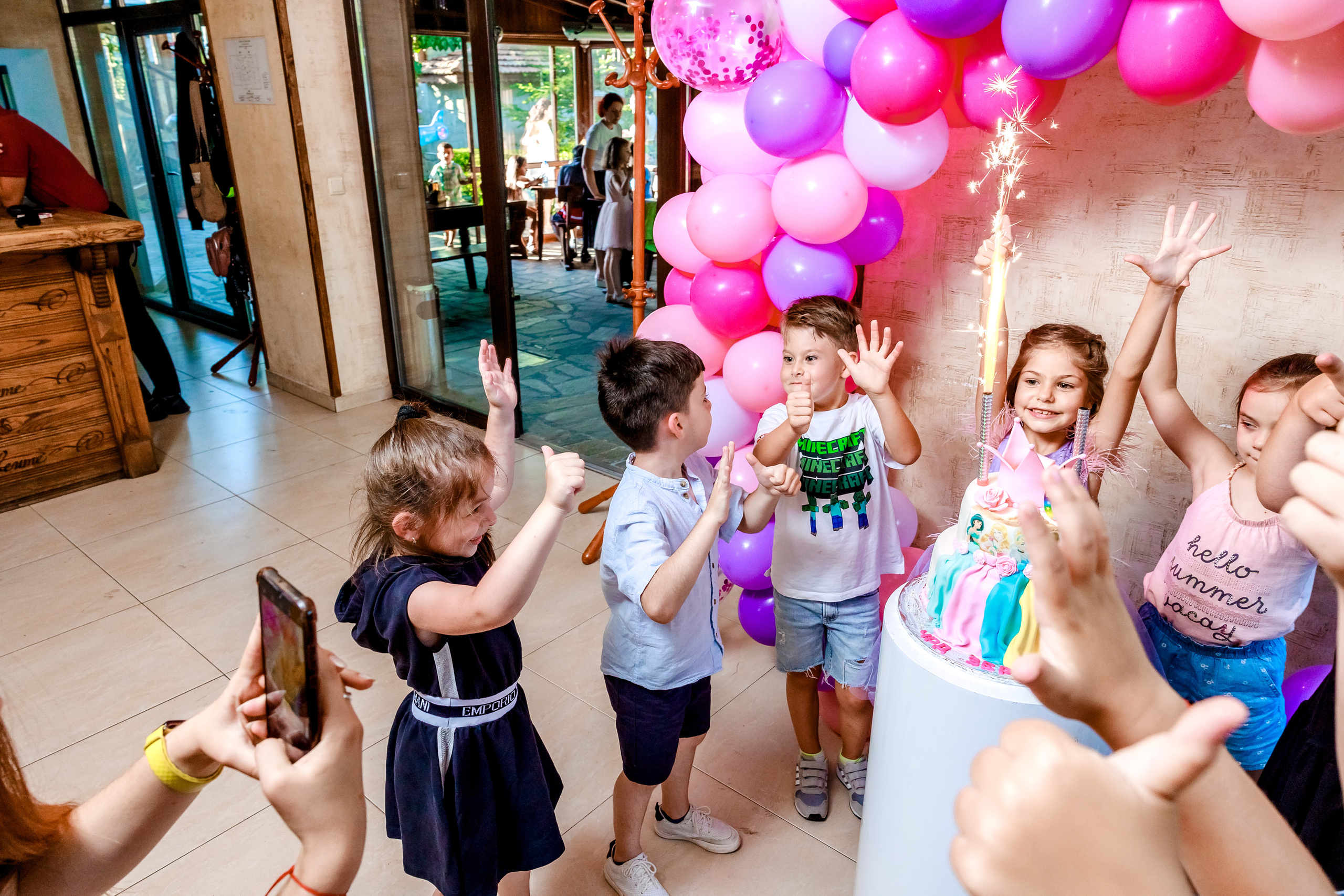 Честит Рожден Ден. Фотограф Ирина Йотова