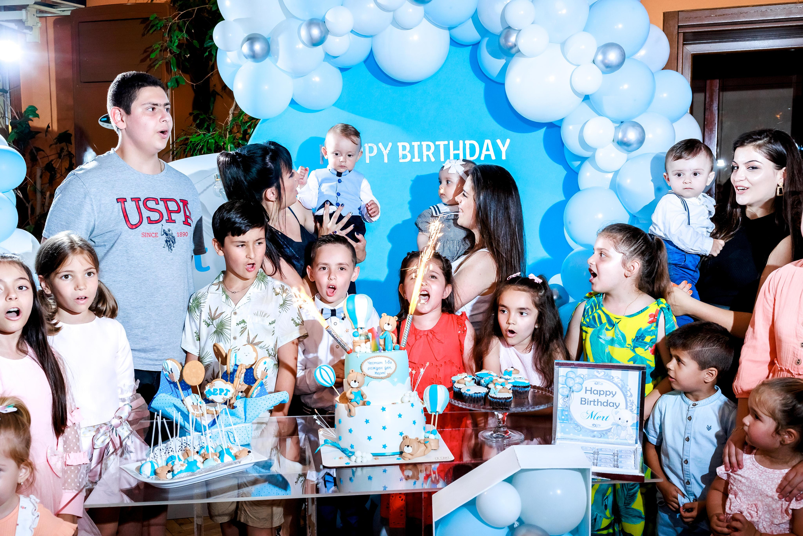 Честит Рожден Ден. Фотограф Ирина Йотова