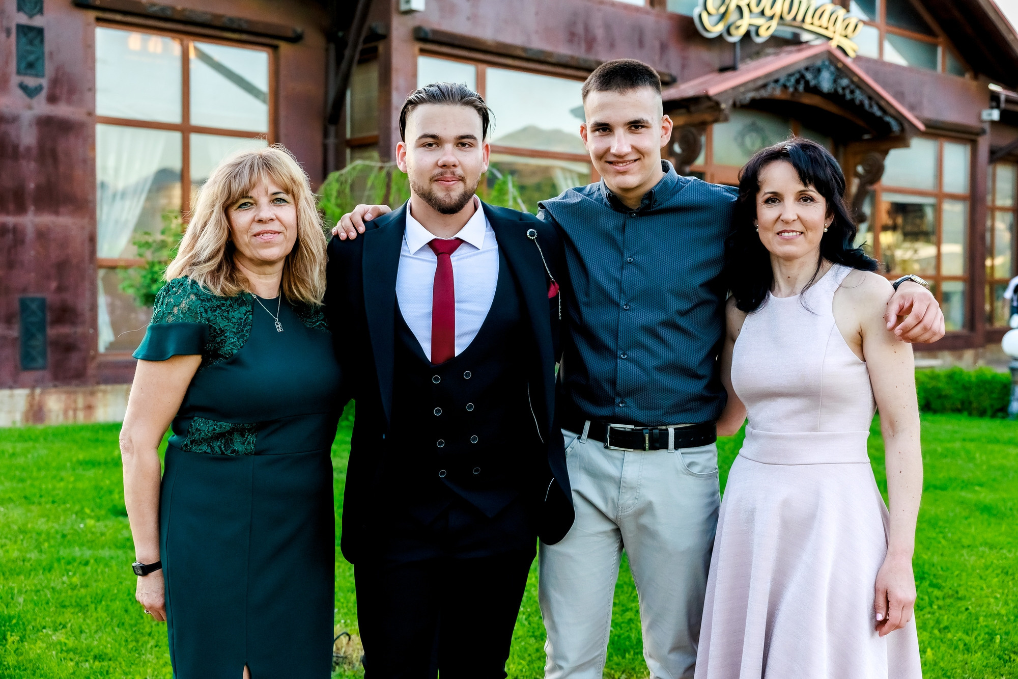 Абитуриентски бал 2022. Фотограф Ирина Йотова