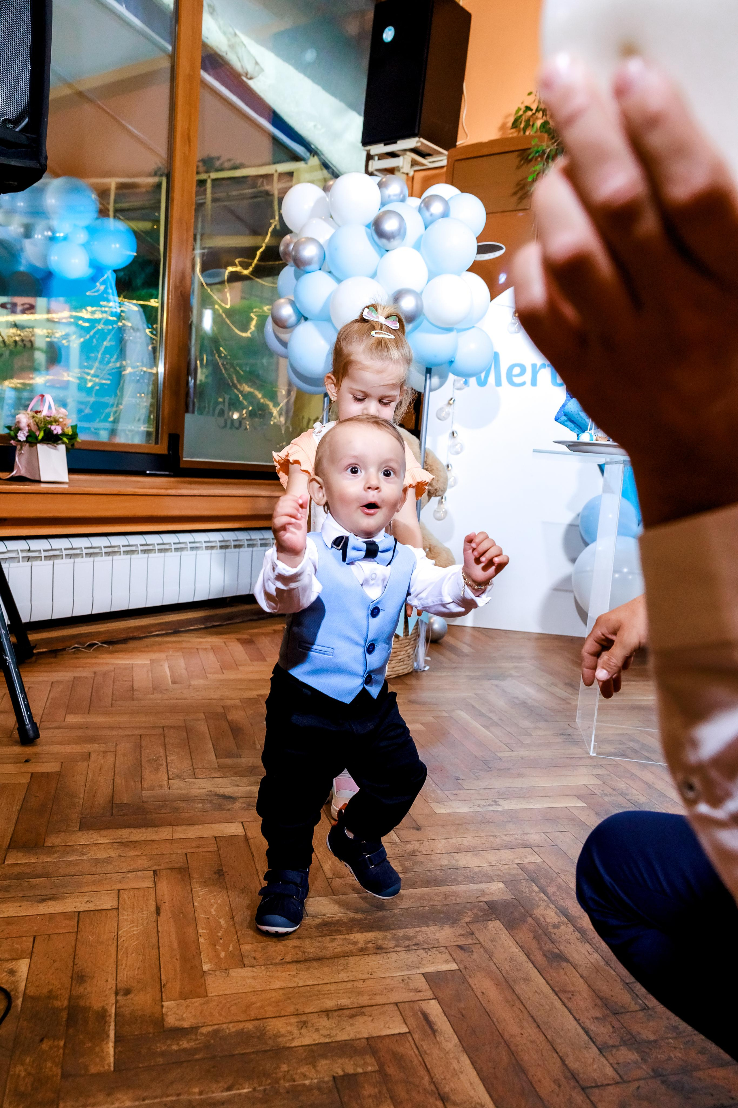 Честит Рожден Ден. Фотограф Ирина Йотова