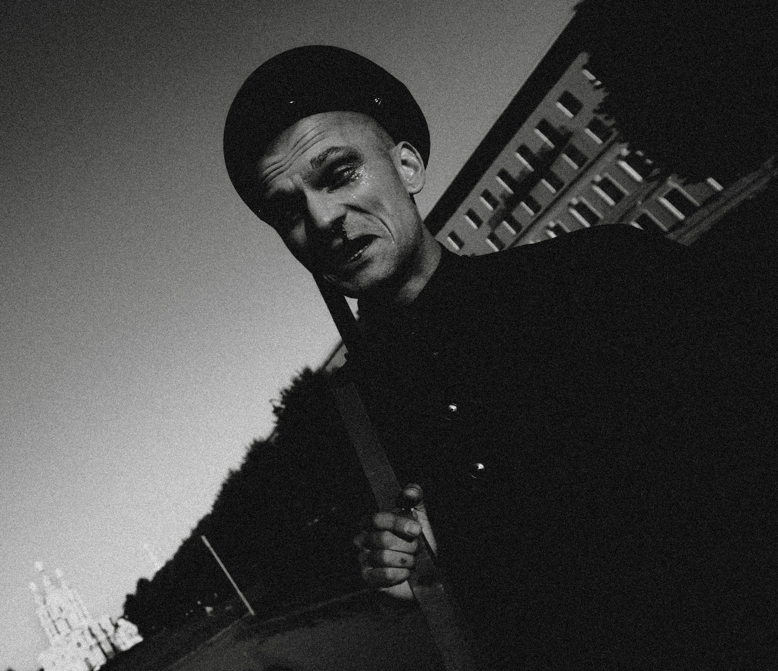 ХРУСТАЛЬНЫЙ МИР. Стрит-фотография, полная абсурда, идиотизма и красоты