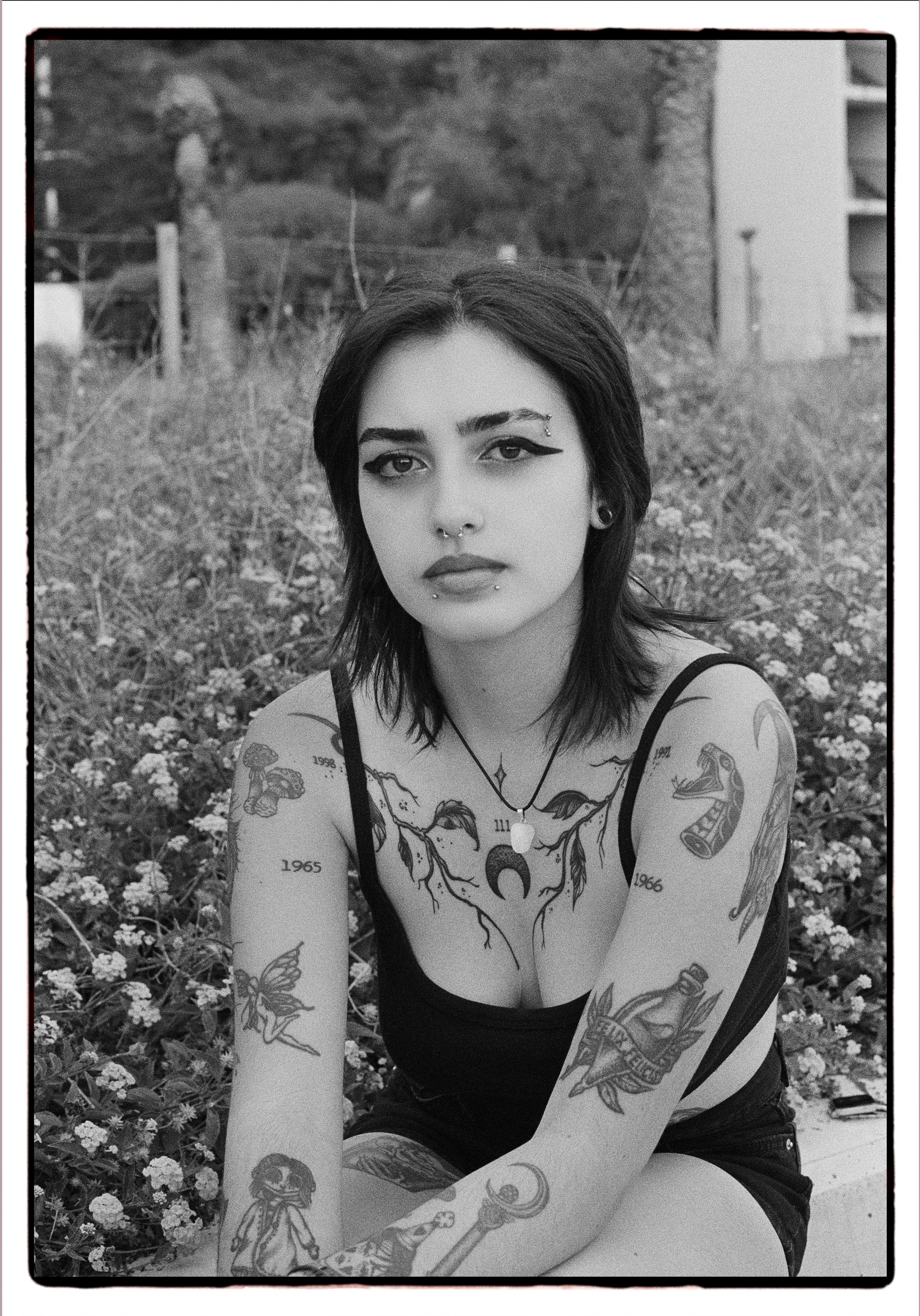 Veronica / ILFORD HP5. Portrait photographer in Madeira — Marina Shtukina