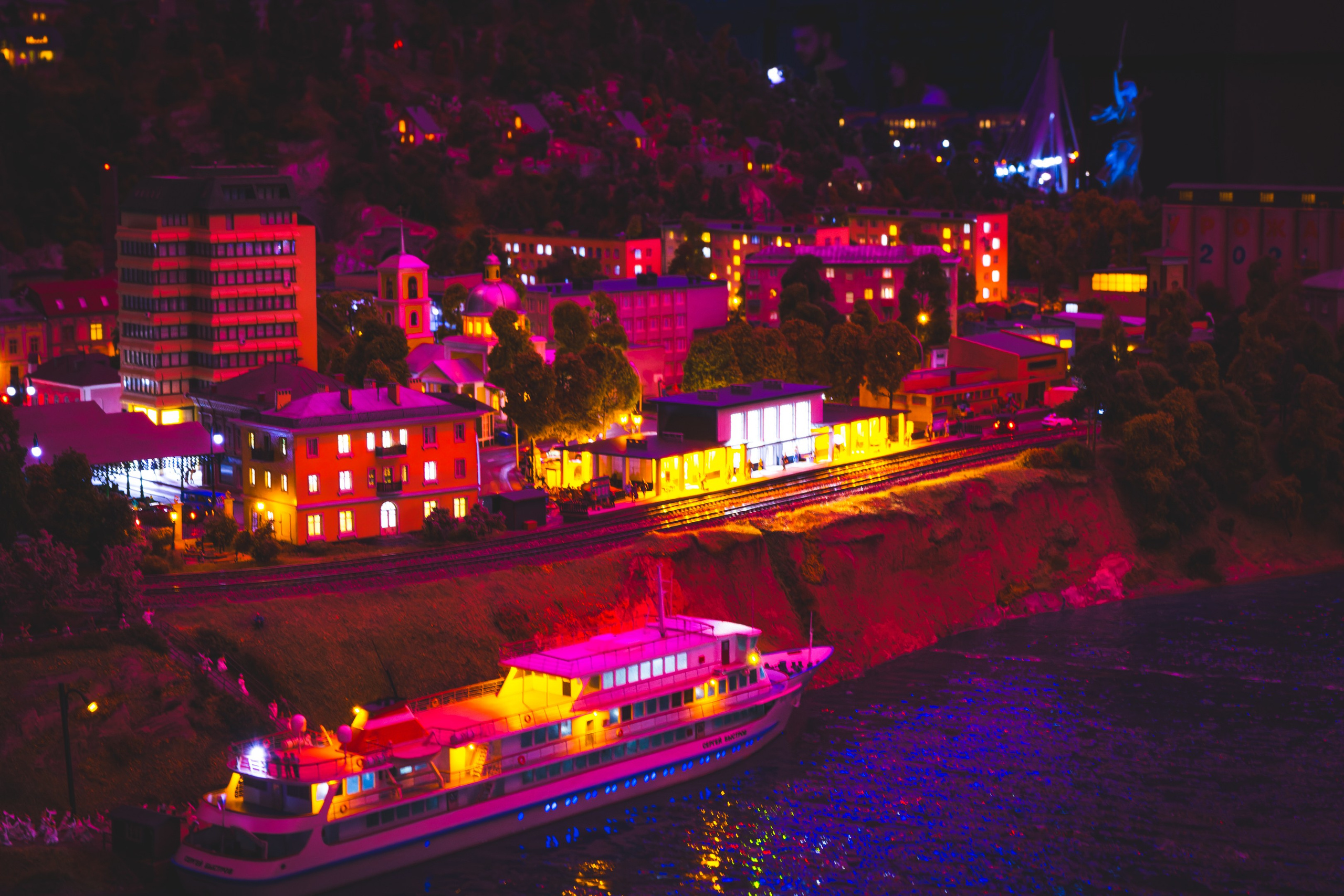 Puhkus Peterburis (Ermitaaž, Shadow muuseum, Grand Maket Venemaa, ArtMuza). Nebula 25 — Fotod teie hingele