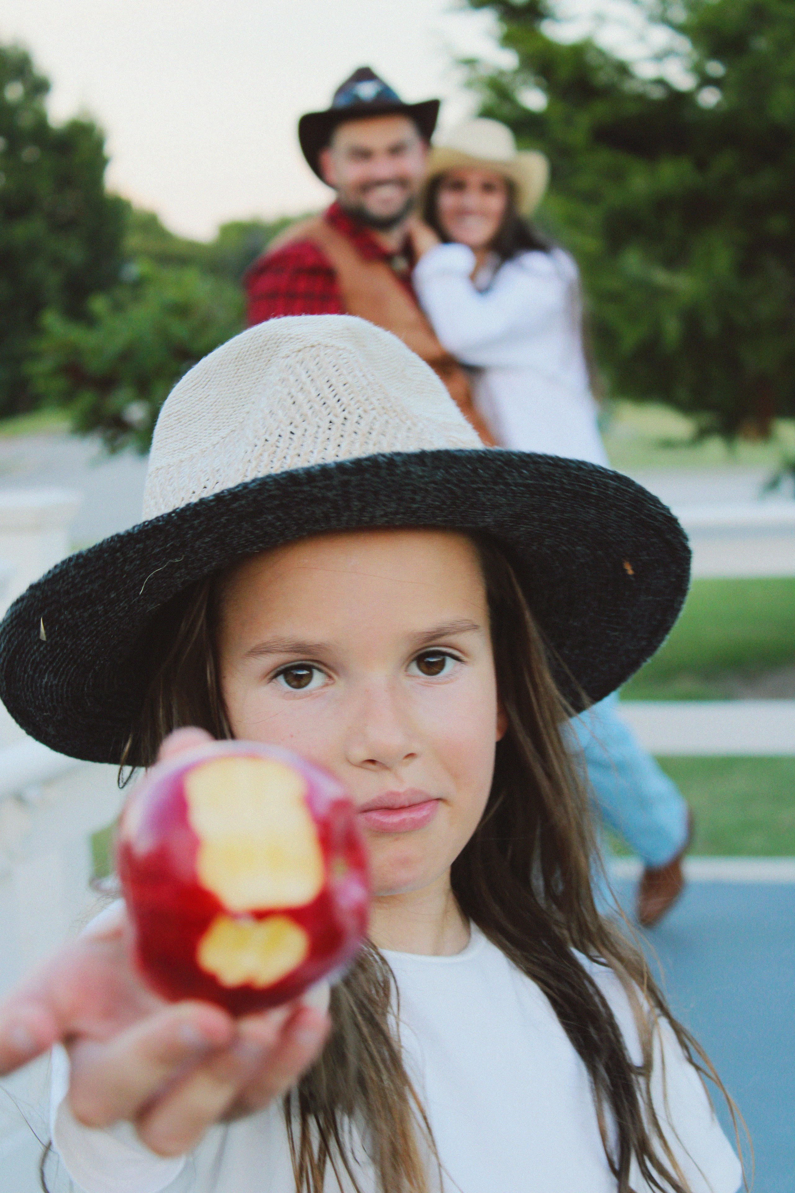 Texas Countryside Family Photoshoot in Cowboy Style. Lana Petrychenko — Portrait & Family Photographer. Valencia, Spain