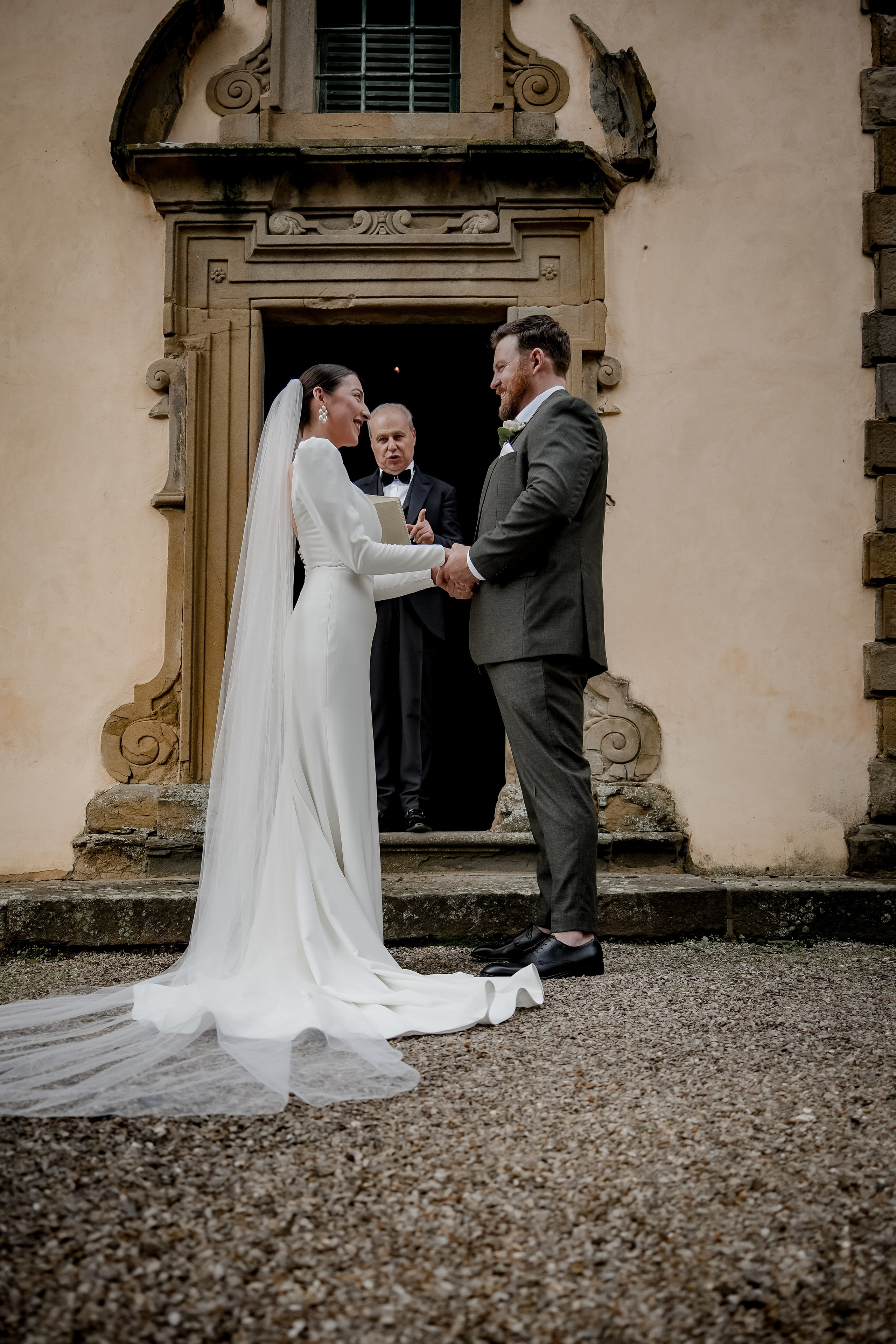 Elopment in Cortona. Villa Falconiere. Wedding Photographer in Italy