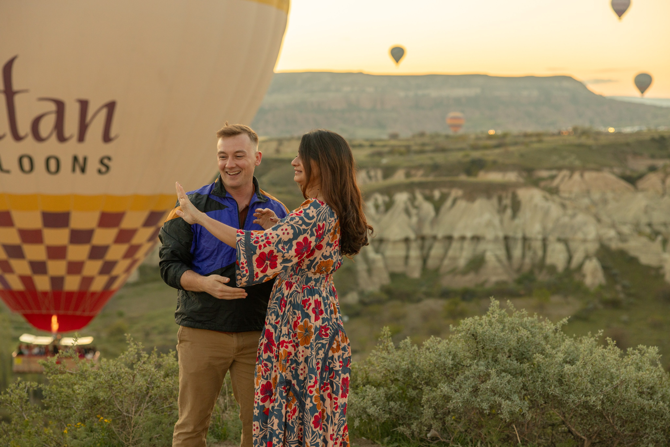Taylor & Reena. Cappadocia Photographer — Weddings, Elopements & Couple Photoshoots | Julia Ganch