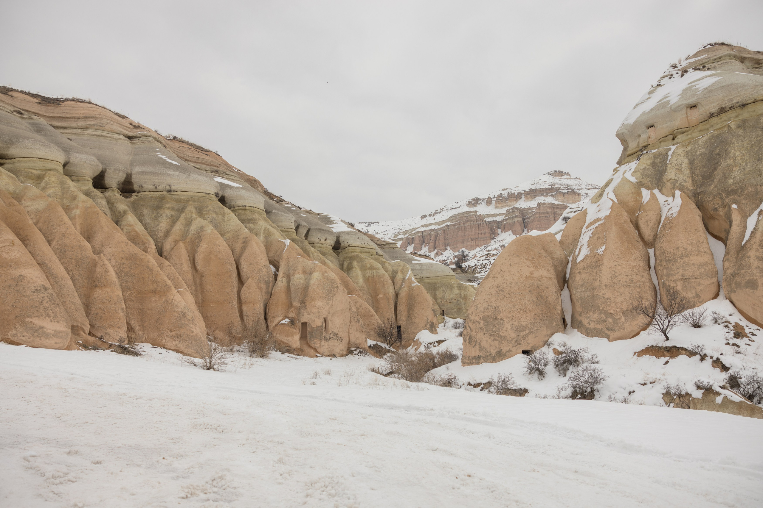 Andrew & Melody. Julia Ganch I Fashion Wedding Photography I Cappadocia Turkey