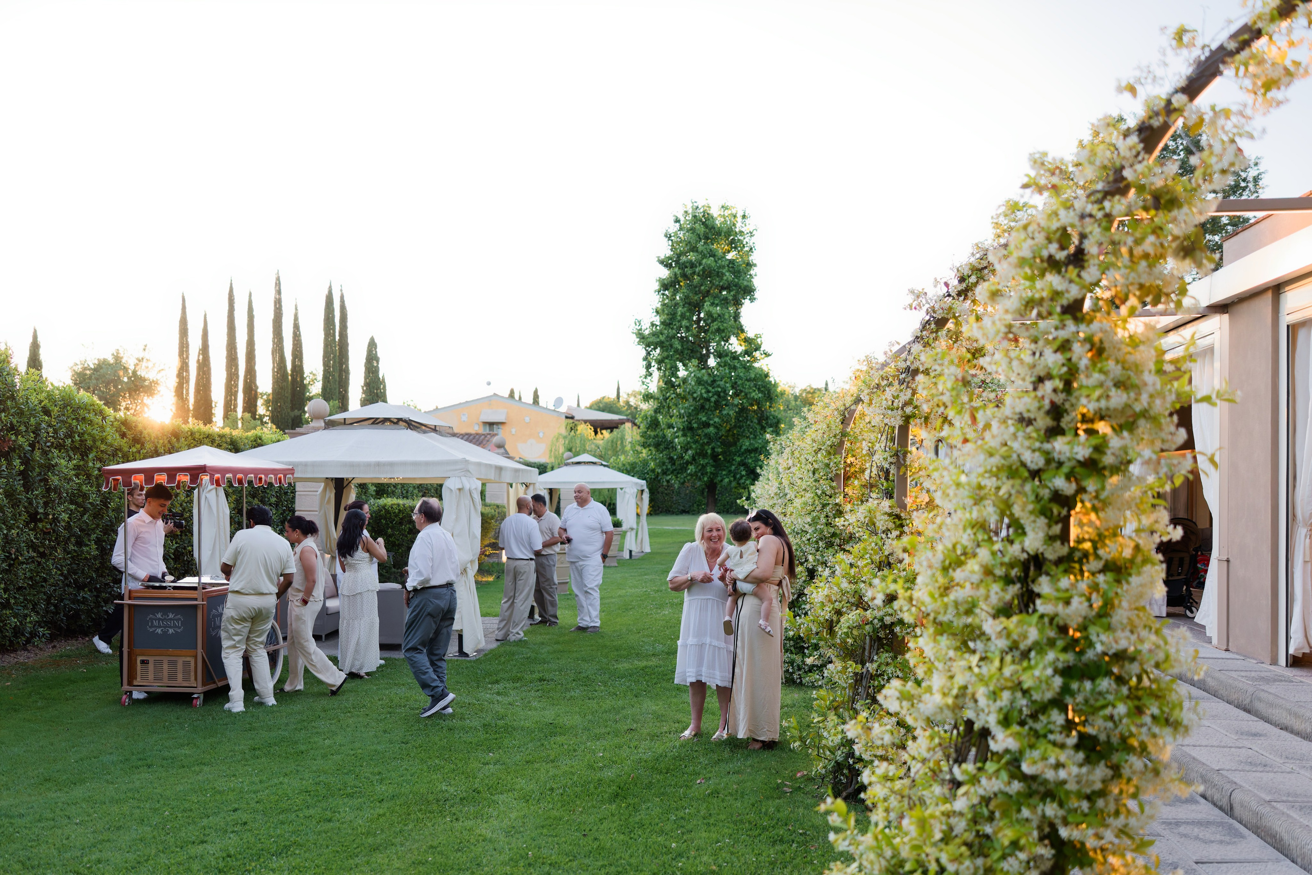Pizza Party at Tenuta Massini, Florence, Italy. Destination Wedding Photographer — Nikita Burtsev