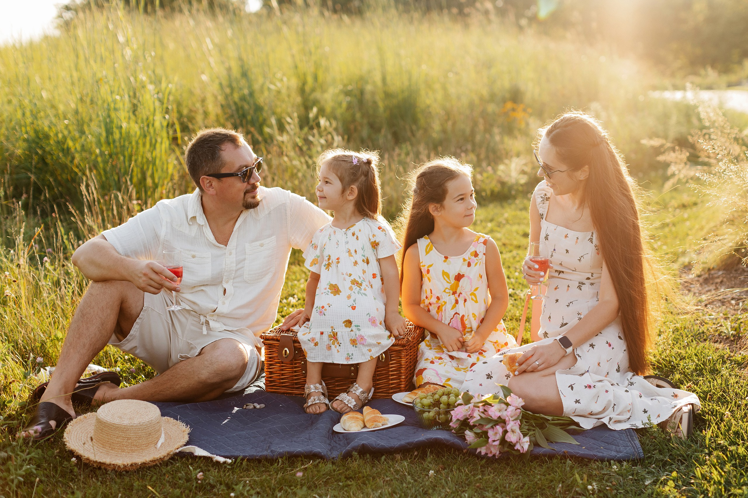 08.17.25 Family Photoshoot. Wedding family event photographer in Chicago Nick Yushevich
