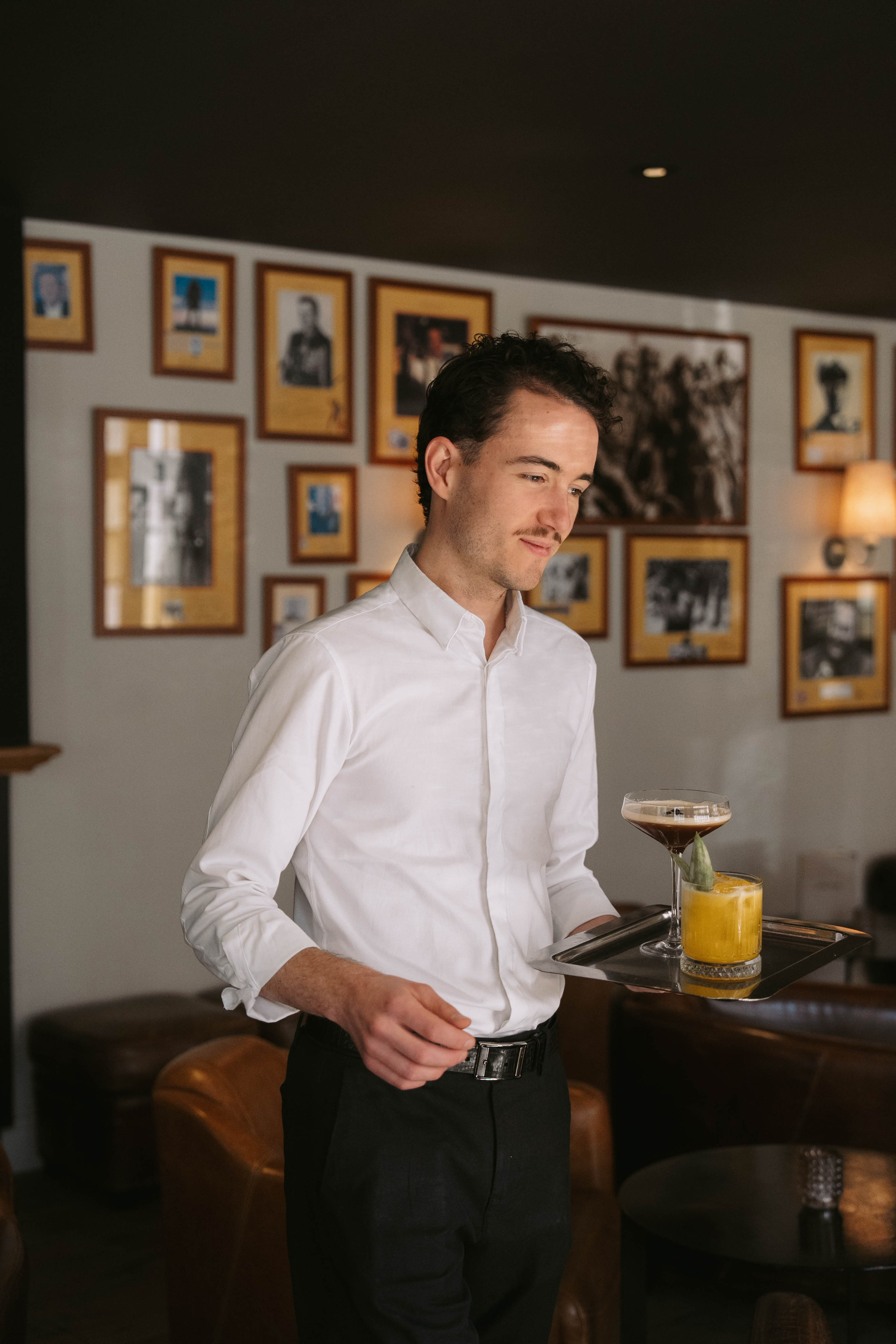 Hôtel Lion d’Or. Weeding photographer / event / portrait