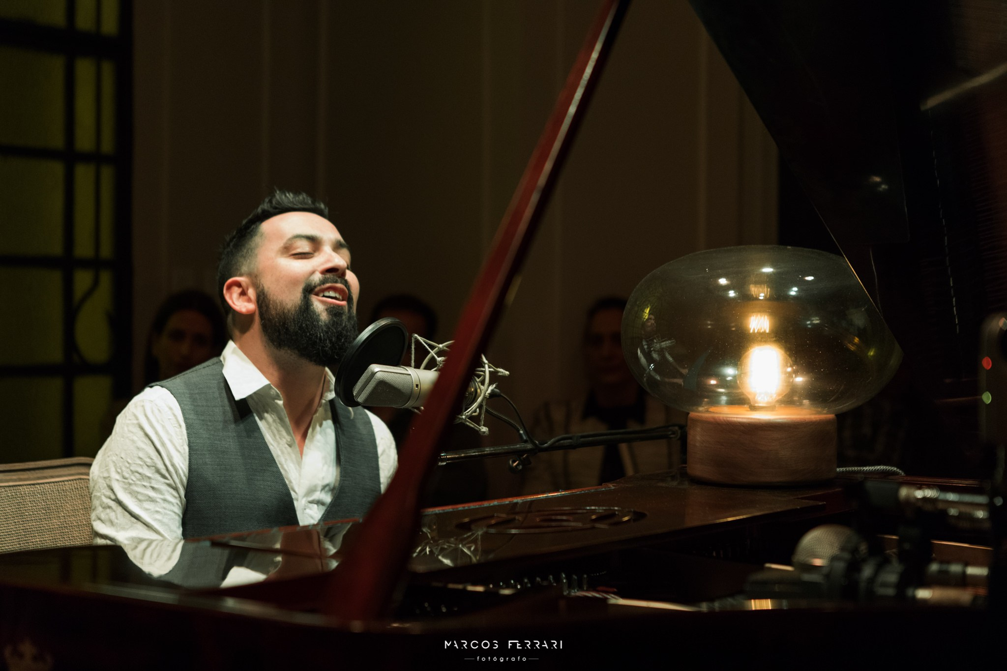 PABLO CORDERO | Solo (show). Marcos Ferrari Fotógrafo