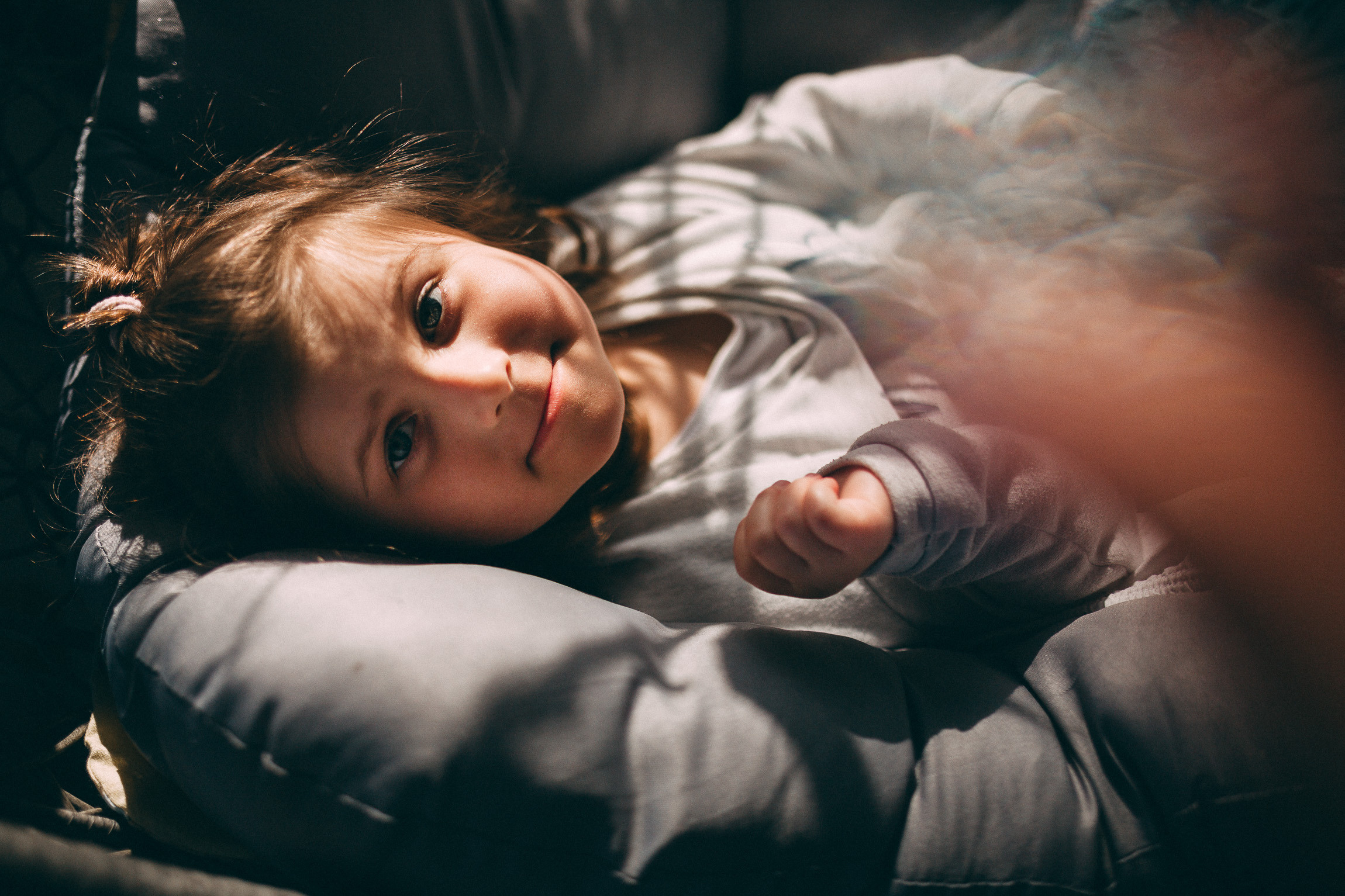 Bērnu mājas fotosesija Детская домашняя фотосъемка. Fotogrāfs Rīgā — Katerina Gordik