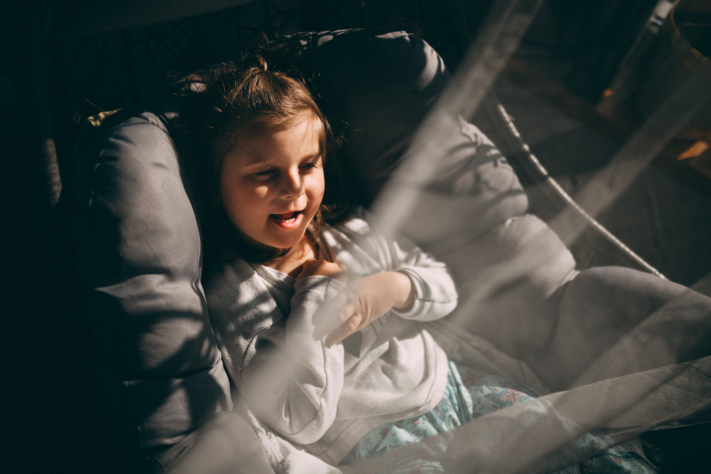 Bērnu mājas fotosesija Детская домашняя фотосъемка. Fotogrāfs Rīgā — Katerina Gordik