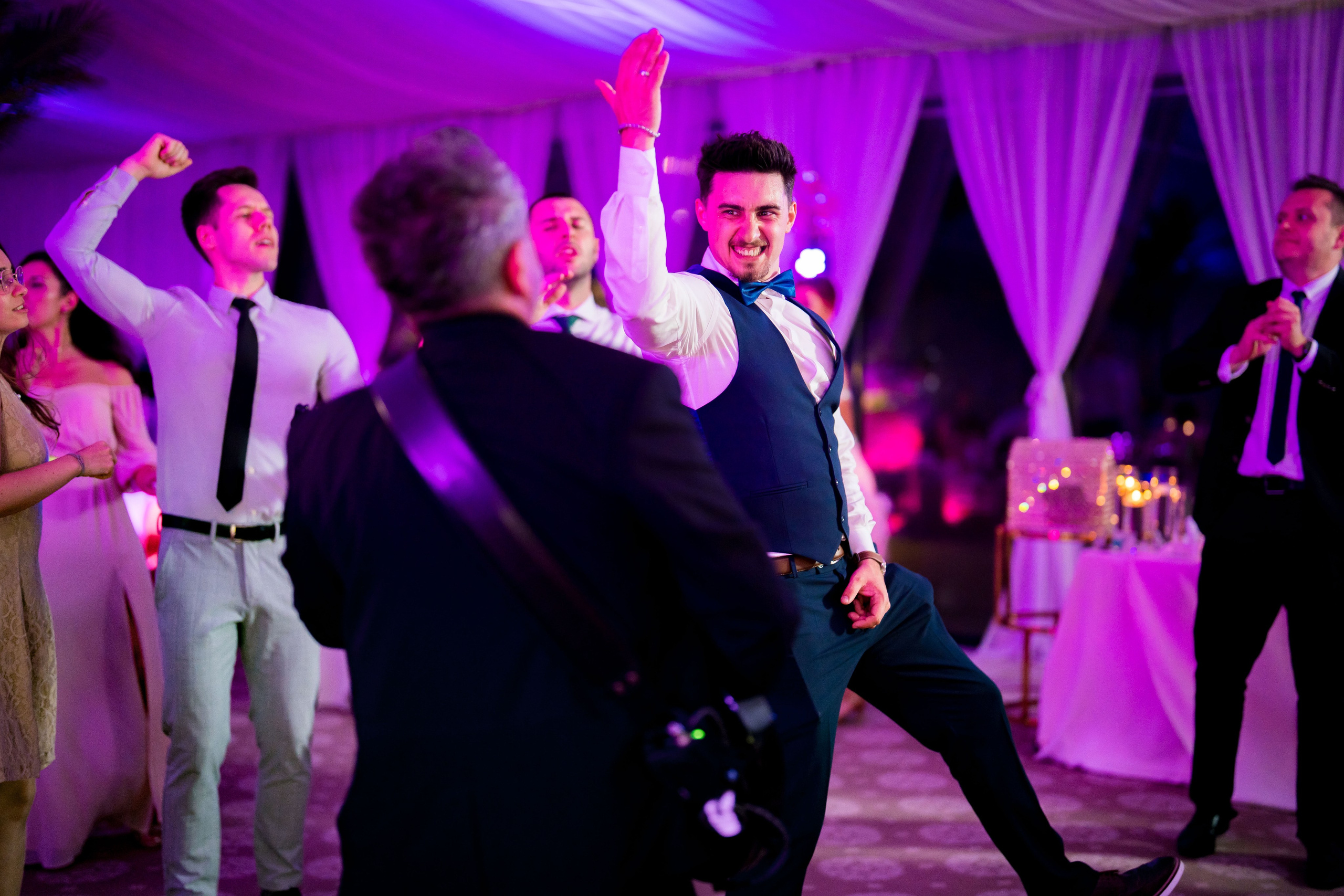 PARTY. Gabriel Florea — Fotograf nuntă București