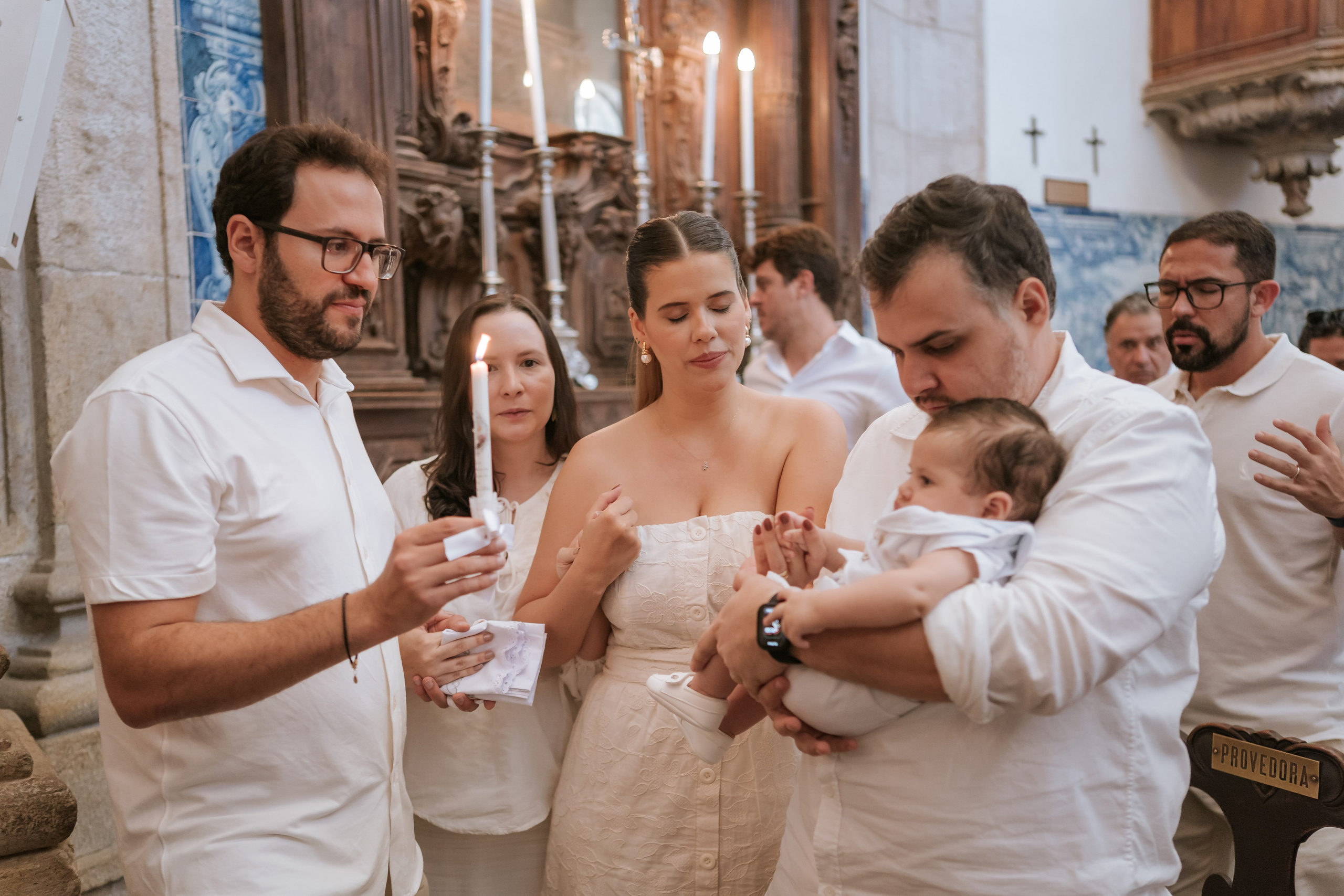 Batizado. Filmes e fotos de parto e família com estética cinematográfica