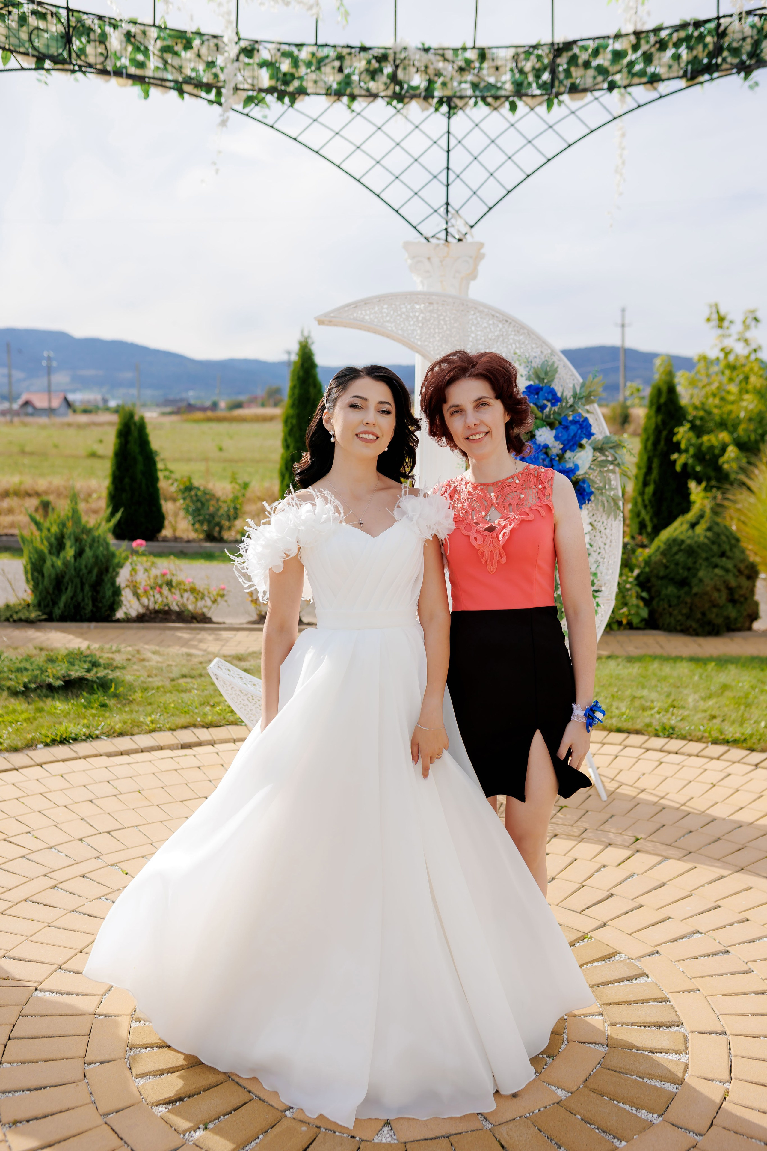 Loredana & Emilian – Ziua Nunții | Videografie - fotografie Botez Suceava, Iași, Botoșani. Servicii foto-video profesionale, pentru momente de neuitat