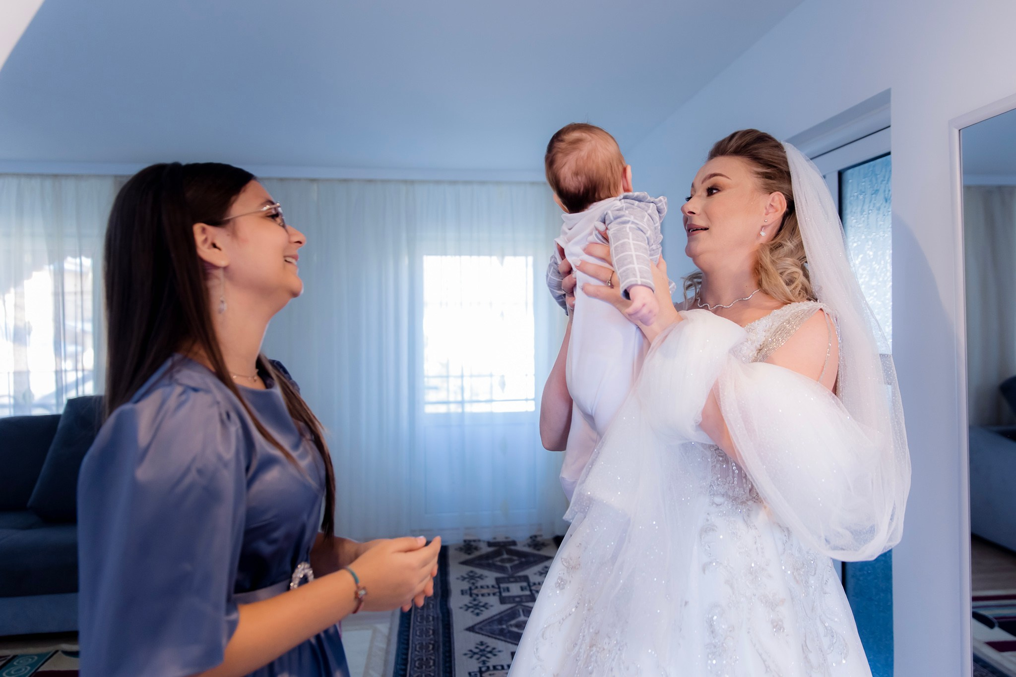 Mihai & Oana. Servicii foto-video profesionale, pentru momente de neuitat