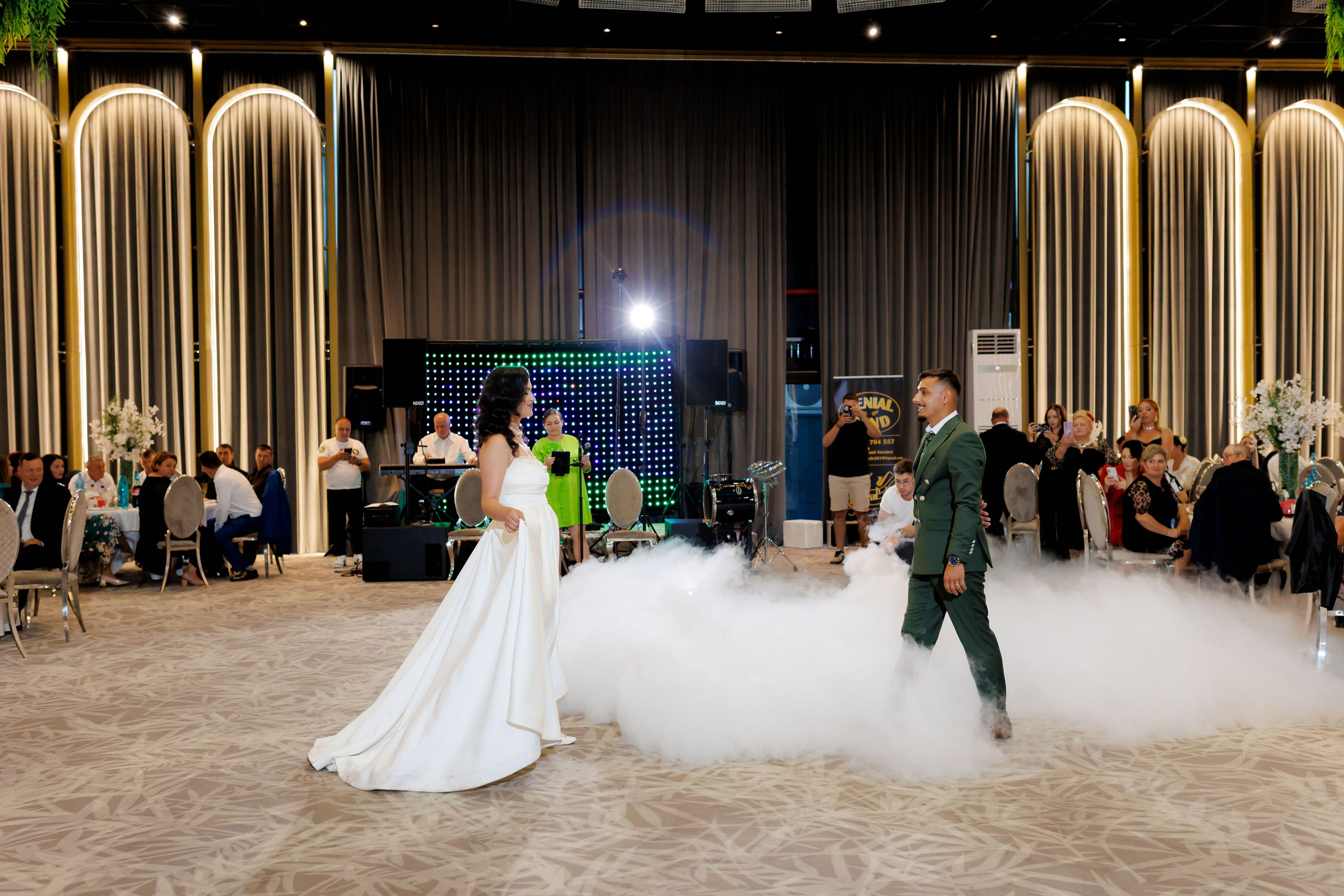 Nunta Nicoleta & Răzvan | Fotografie & Videografie Profesională. Servicii foto-video profesionale, pentru momente de neuitat