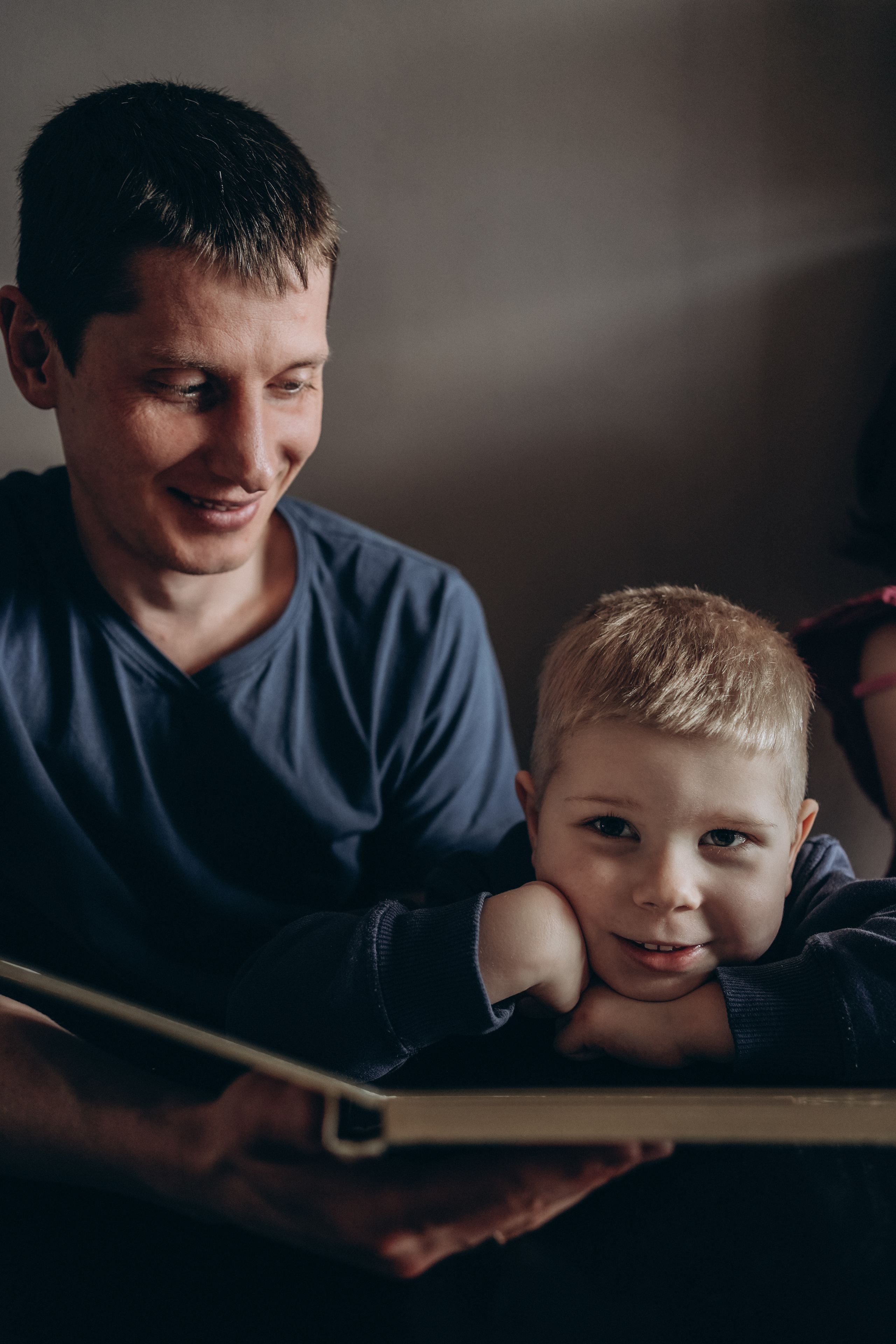 Familienshooting Zuhause in Nürnberg. Fotoshooting in Nürnberg und Fürth