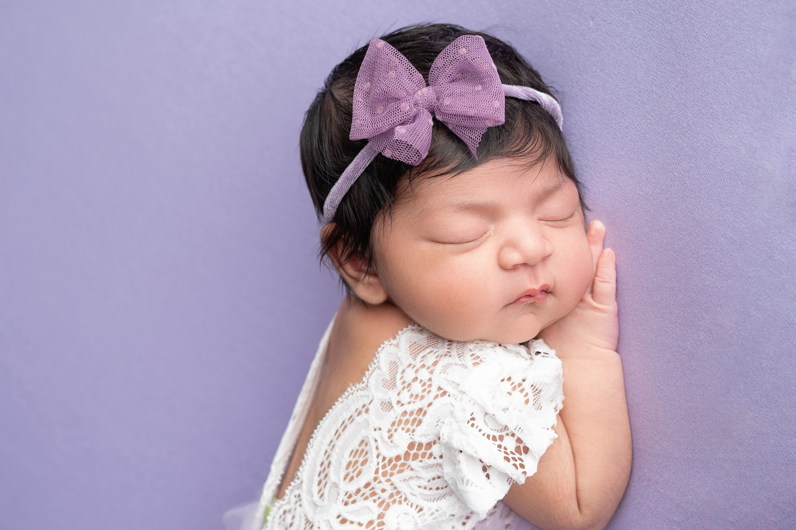 NEWBORN PORTFOLIO. Newborn Photographer and life casting in Dubai Dariya Saeed