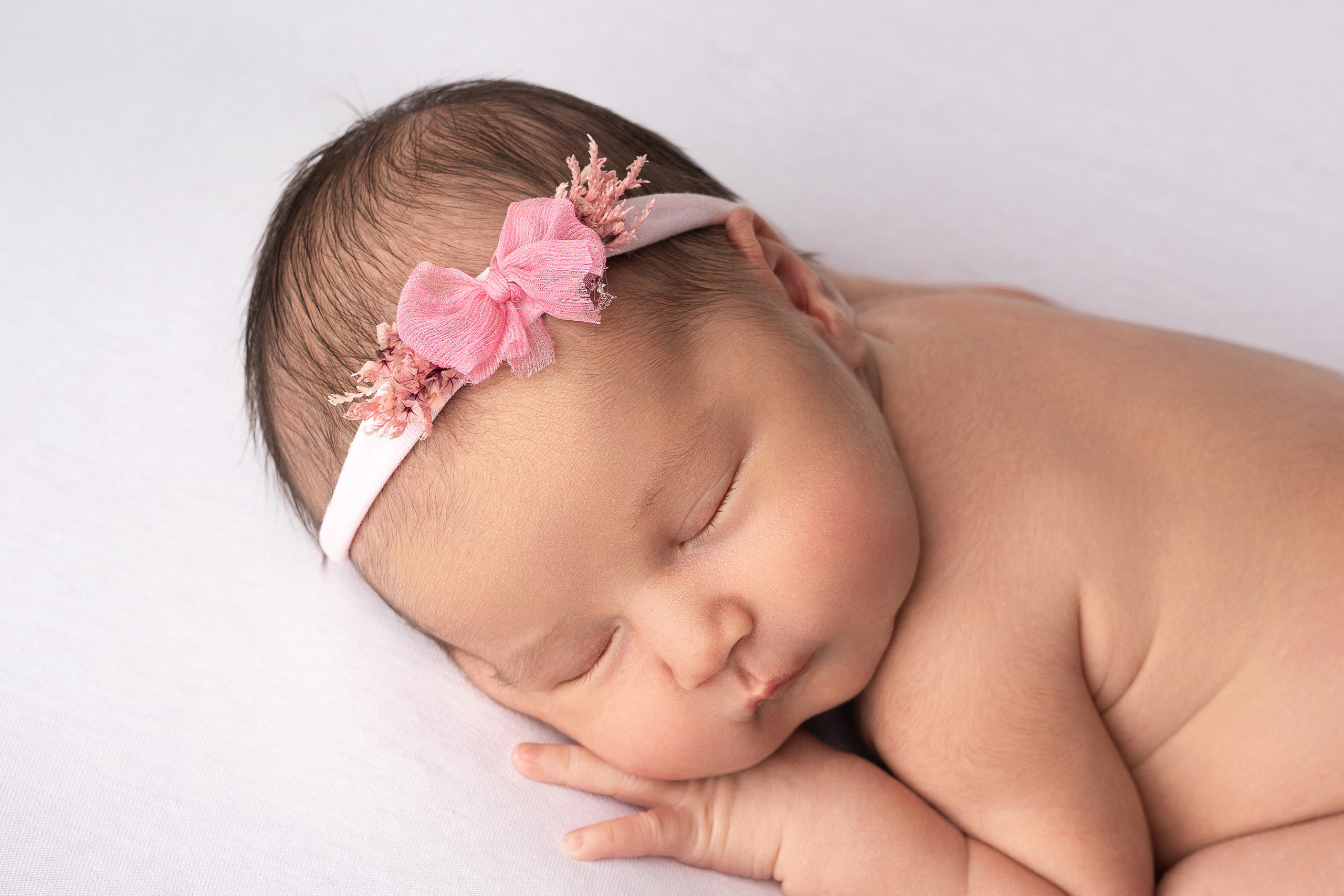 NEWBORN PORTFOLIO. Newborn Photographer and life casting in Dubai Dariya Saeed