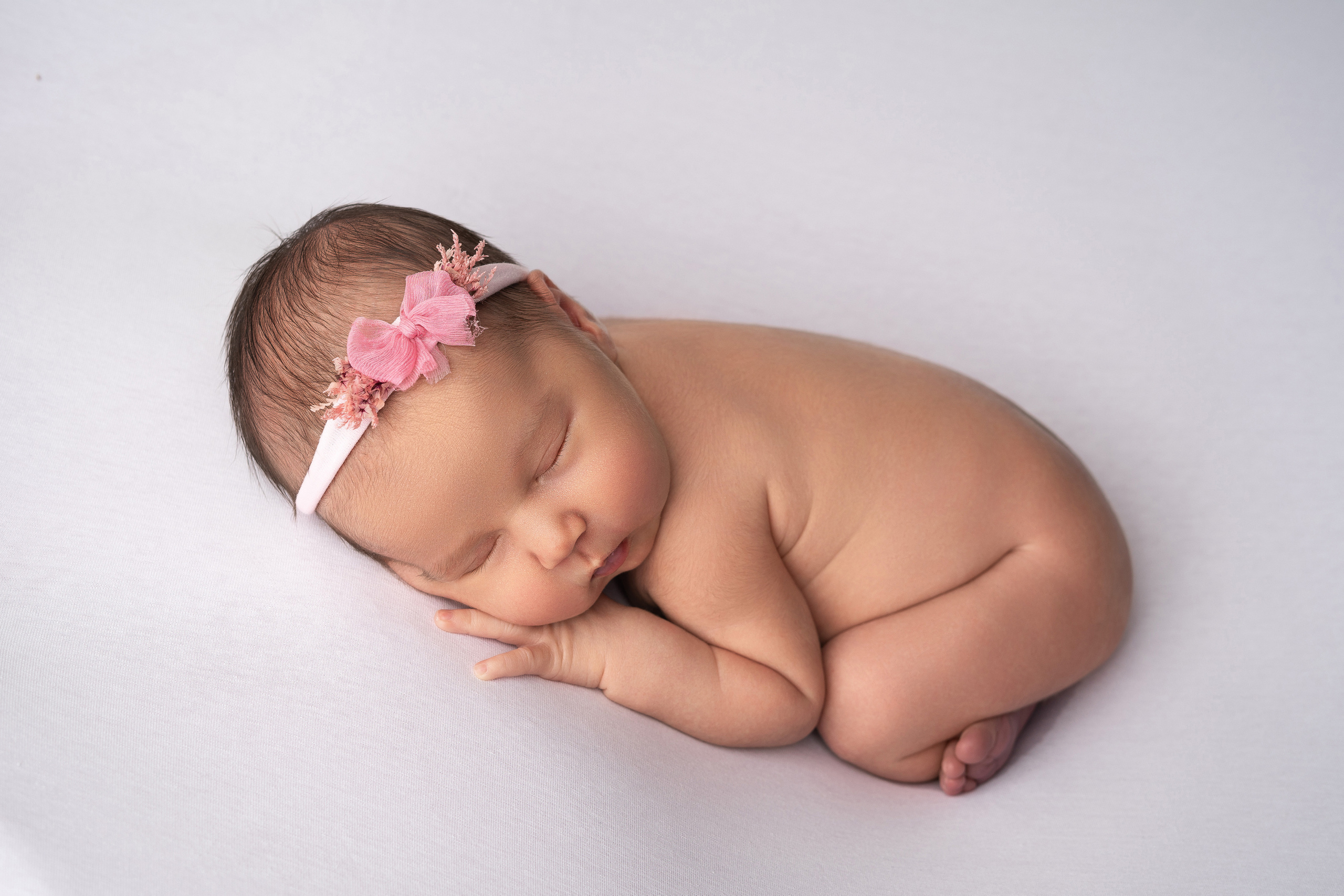 NEWBORN PORTFOLIO. Newborn Photographer and life casting in Dubai Dariya Saeed