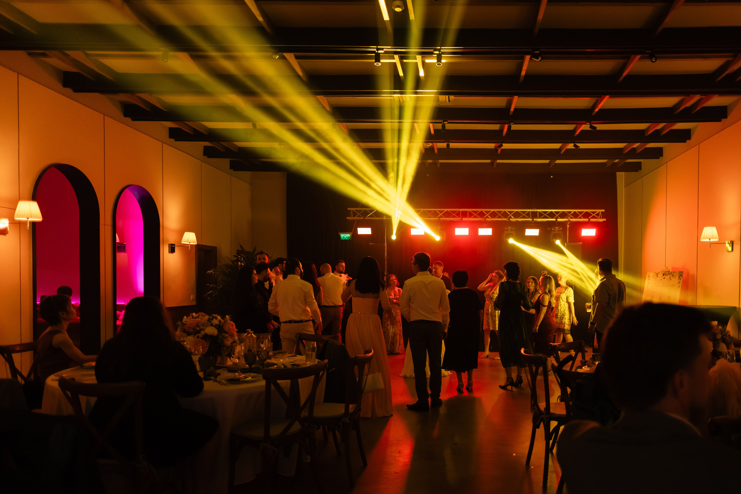 Flori & Cosmin. Main