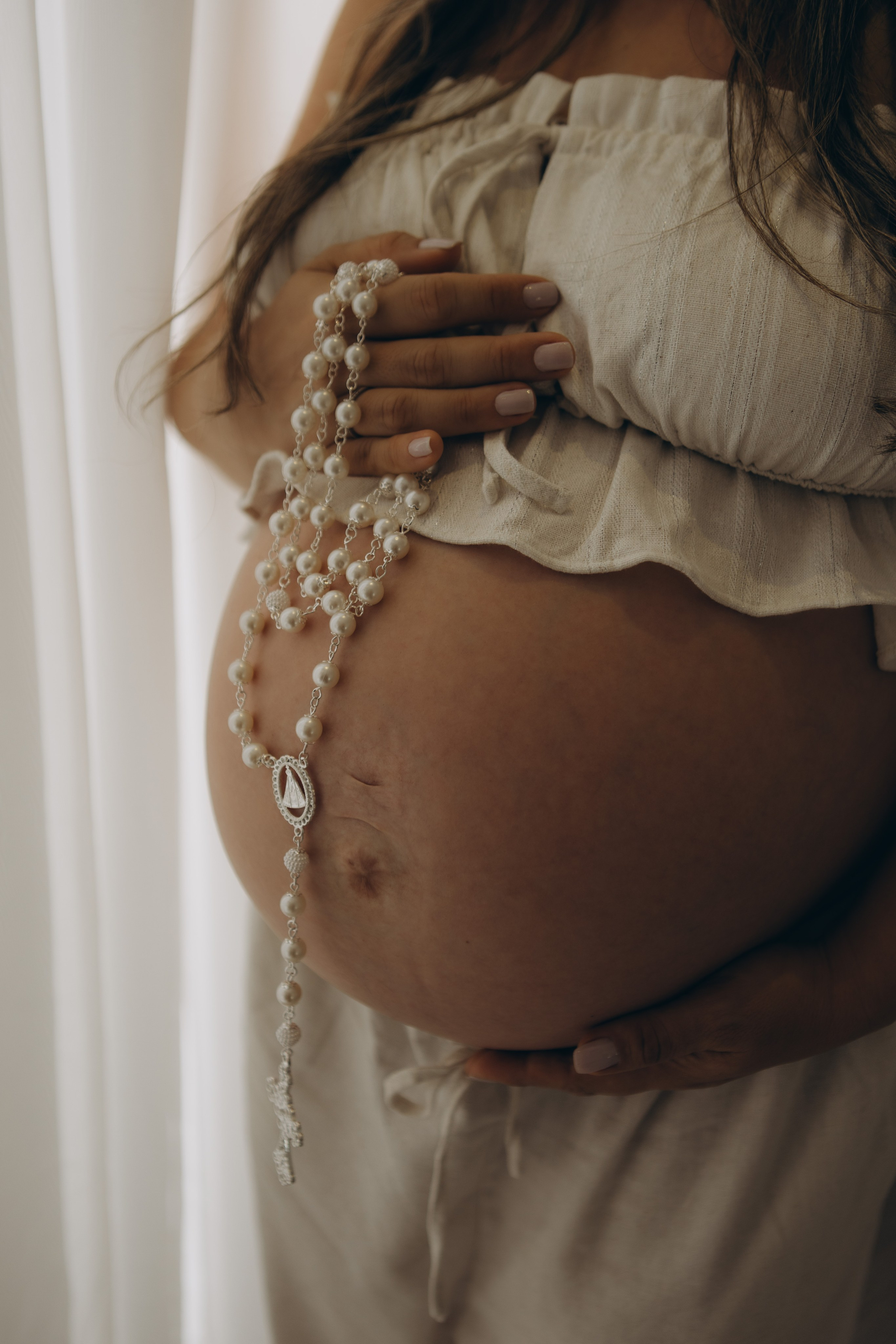 detalhe ensaio gestante em estúdio em Sorocaba