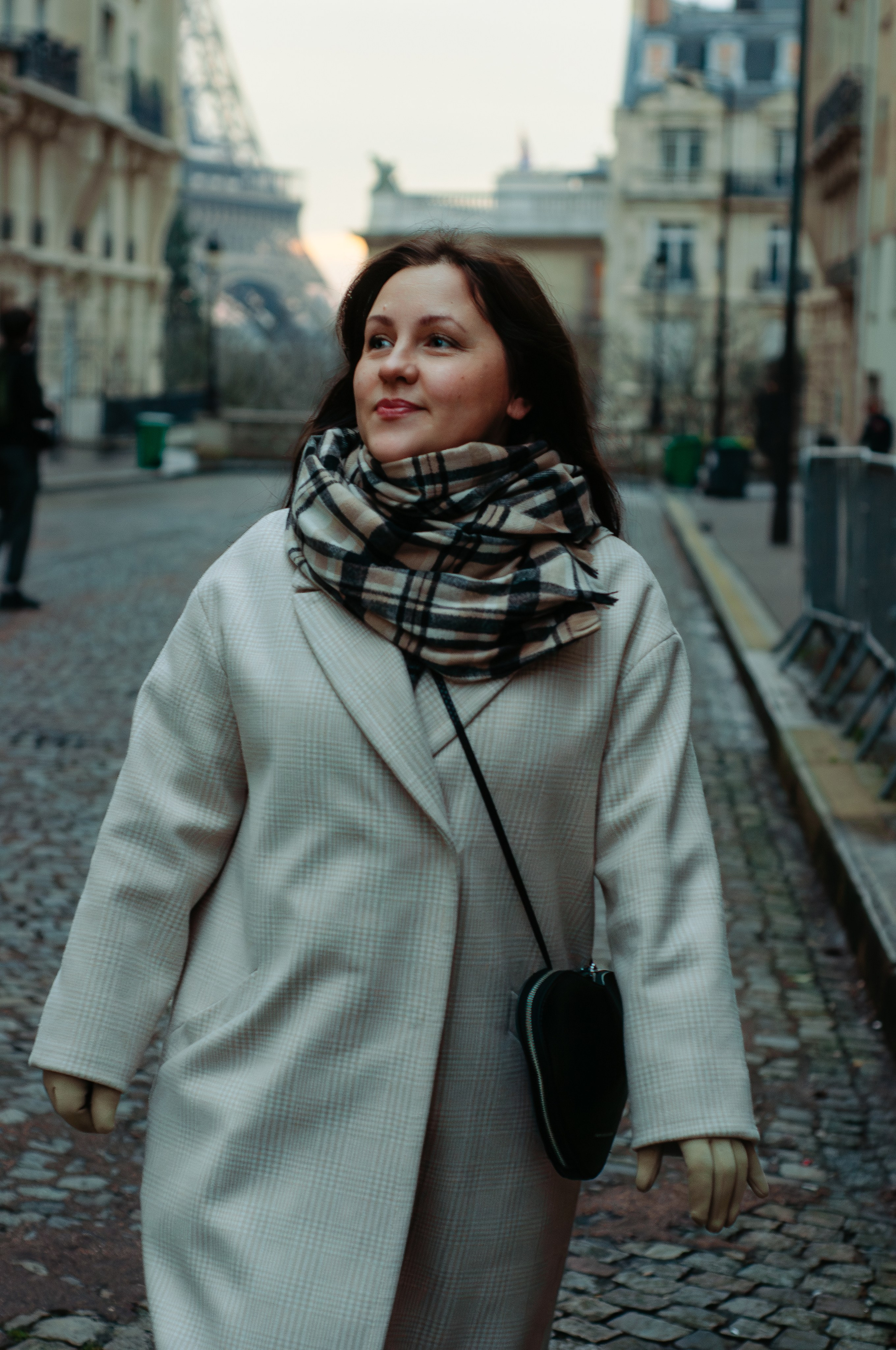 Зимняя фотосессия у Эйфелевой башни. Фотограф в Париже Полина Осипова