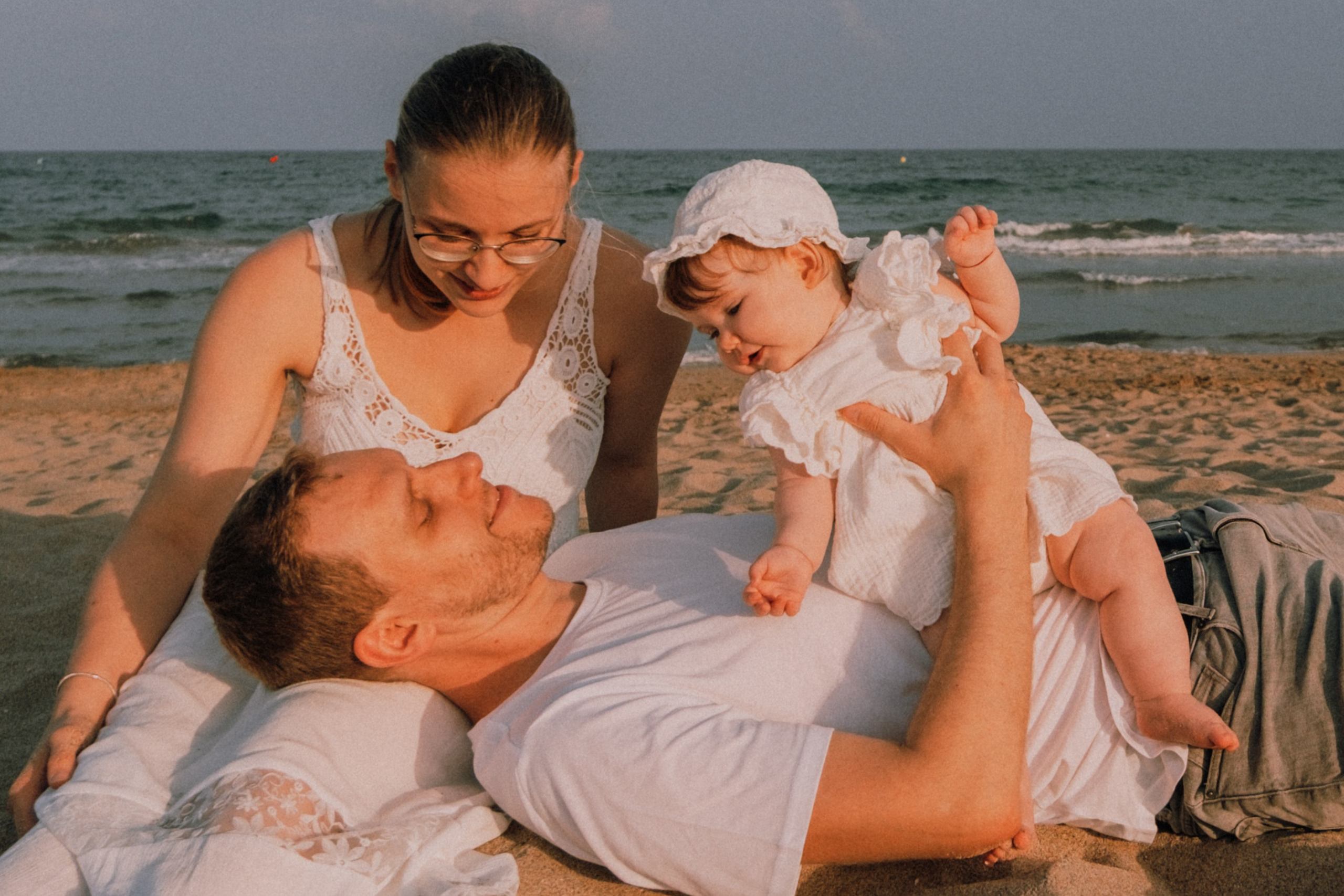 Семейная фотосессия на пляже. Профессиональная фотосъемка в Калафелле — Елена Медведева