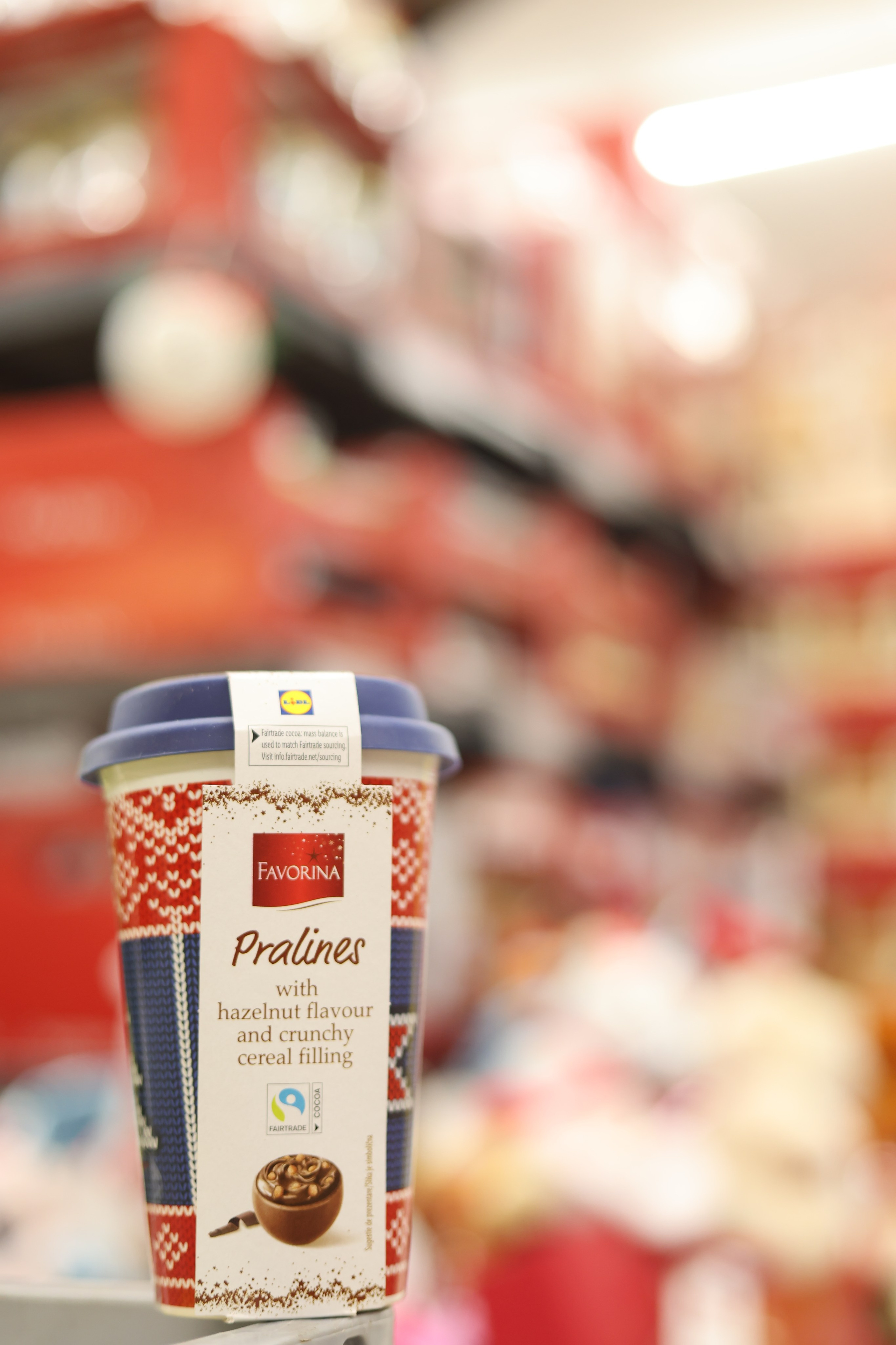 Fotograf. Lucrez cu oameni, produse și spații. Portret și fotografie creativă. Bacău, România. Lidia Savinoiu