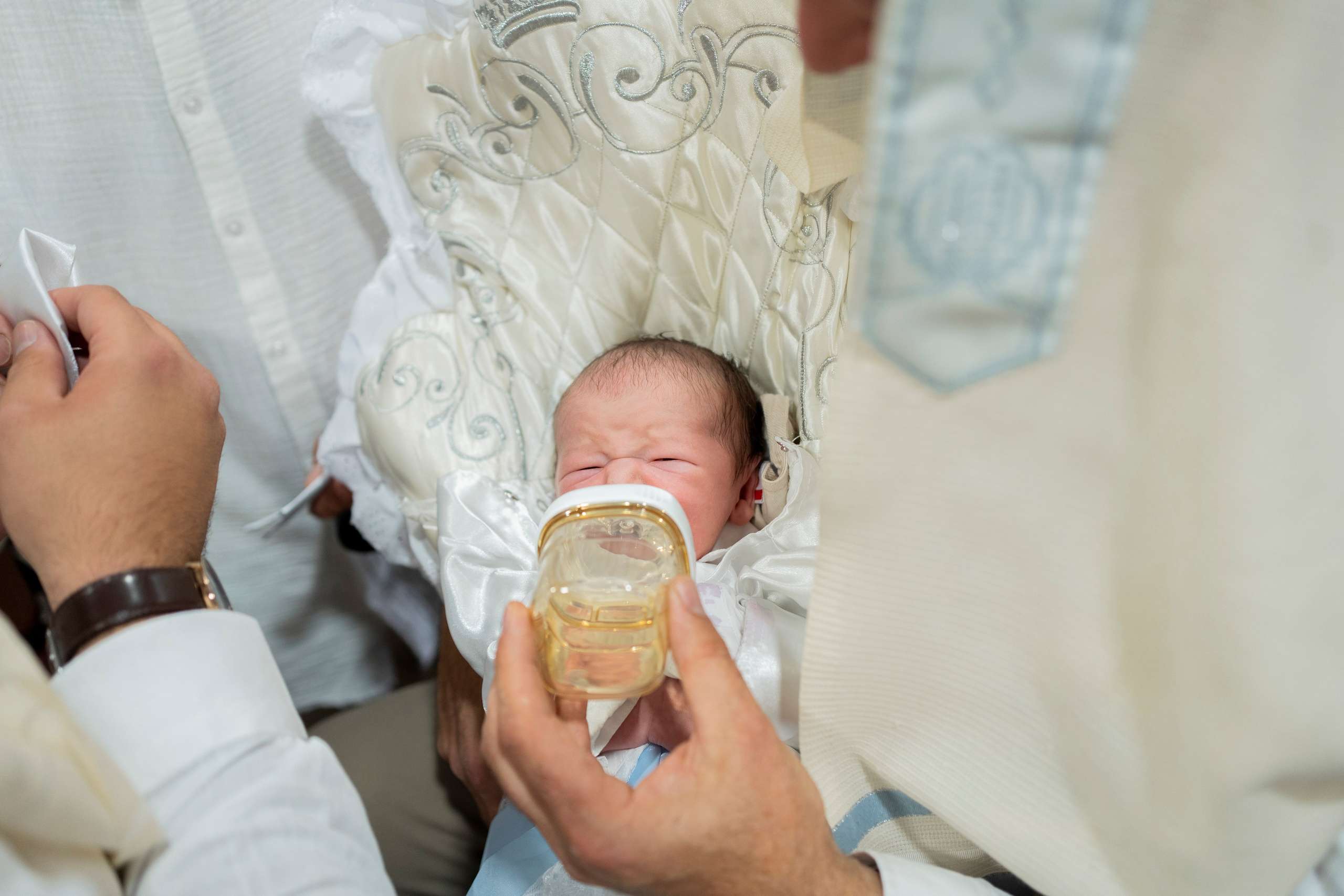 הברית של נחמן חזן. יוסף מזרחי צילום חתונה, ברית וזוגיות. צלם מקצועי שאוהב להוציא אתכם הכי יפים ברגעים הכי מרגשים