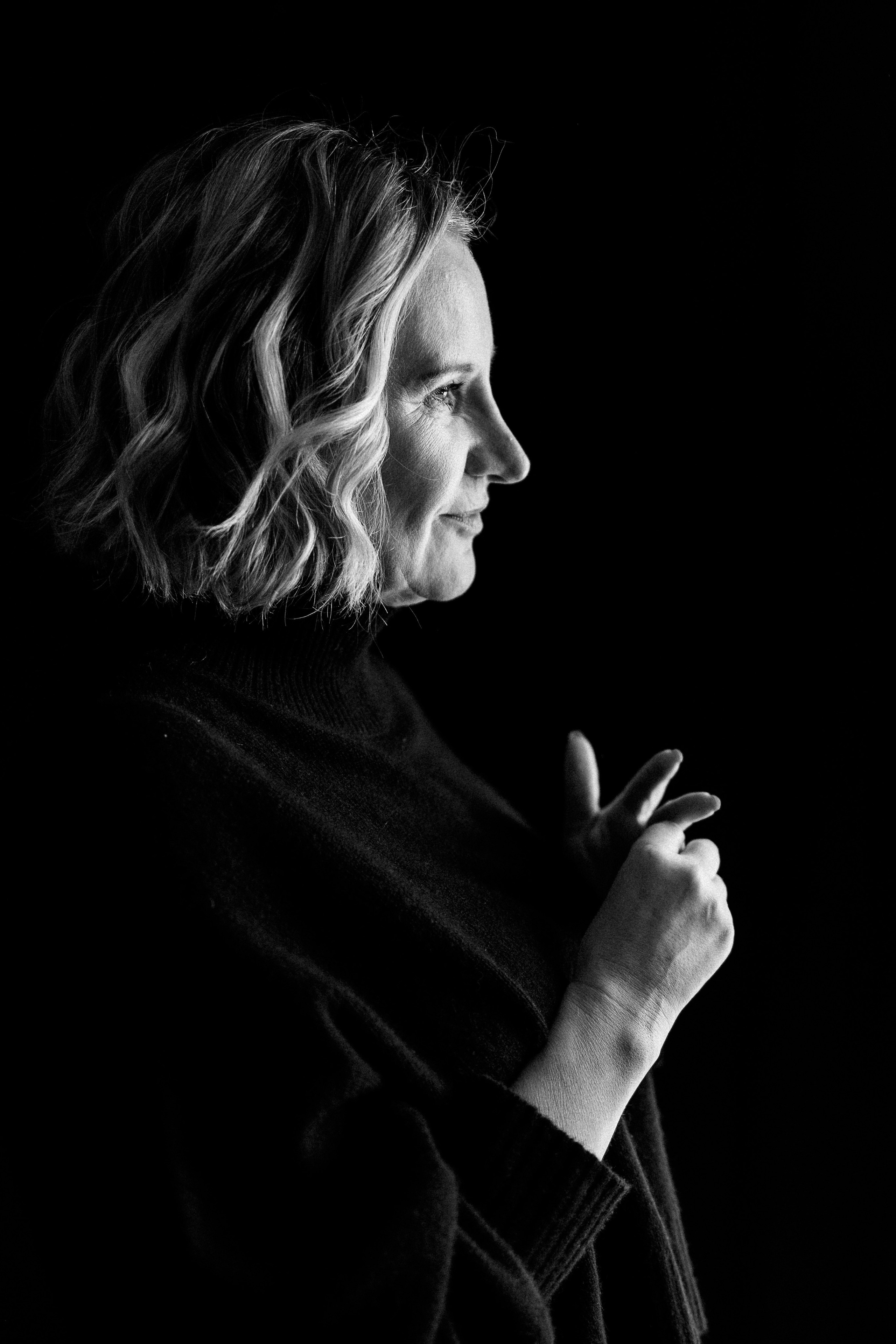 D. Rawnoir- Portrait photography by Daria Paliy.Timeless black&white portraits of women in NYC area