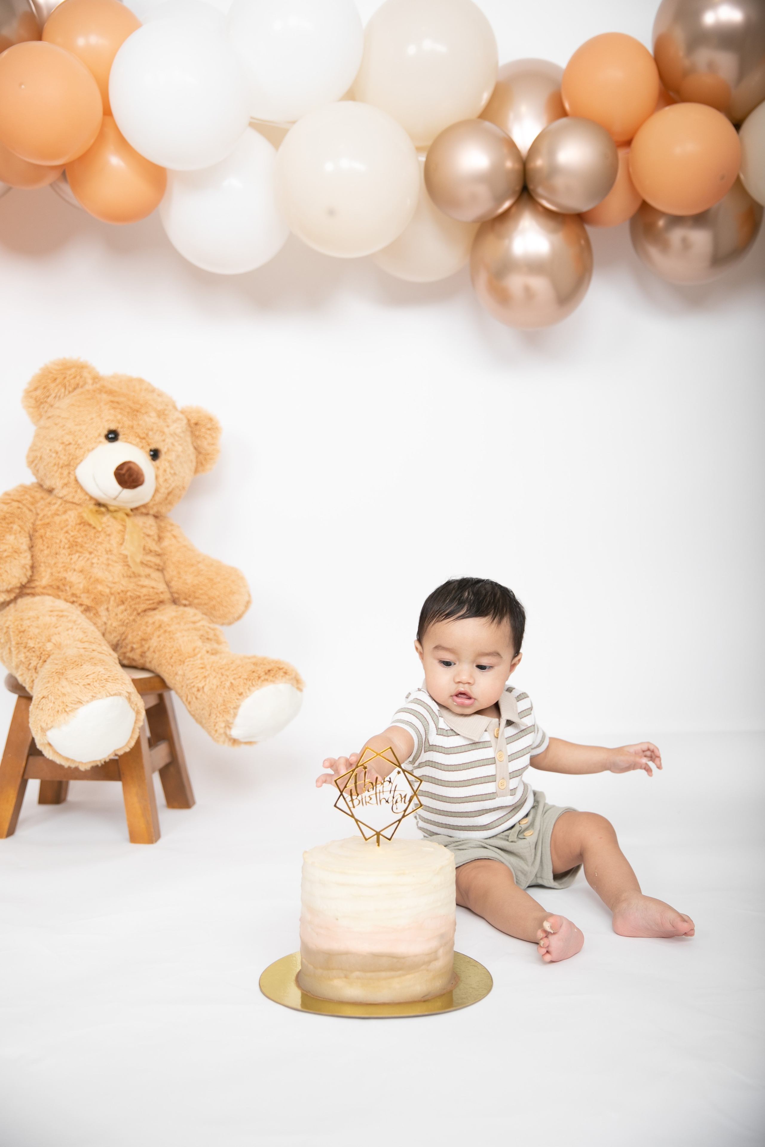 Cake Smash — 1st birthday. Ching Li Photography
