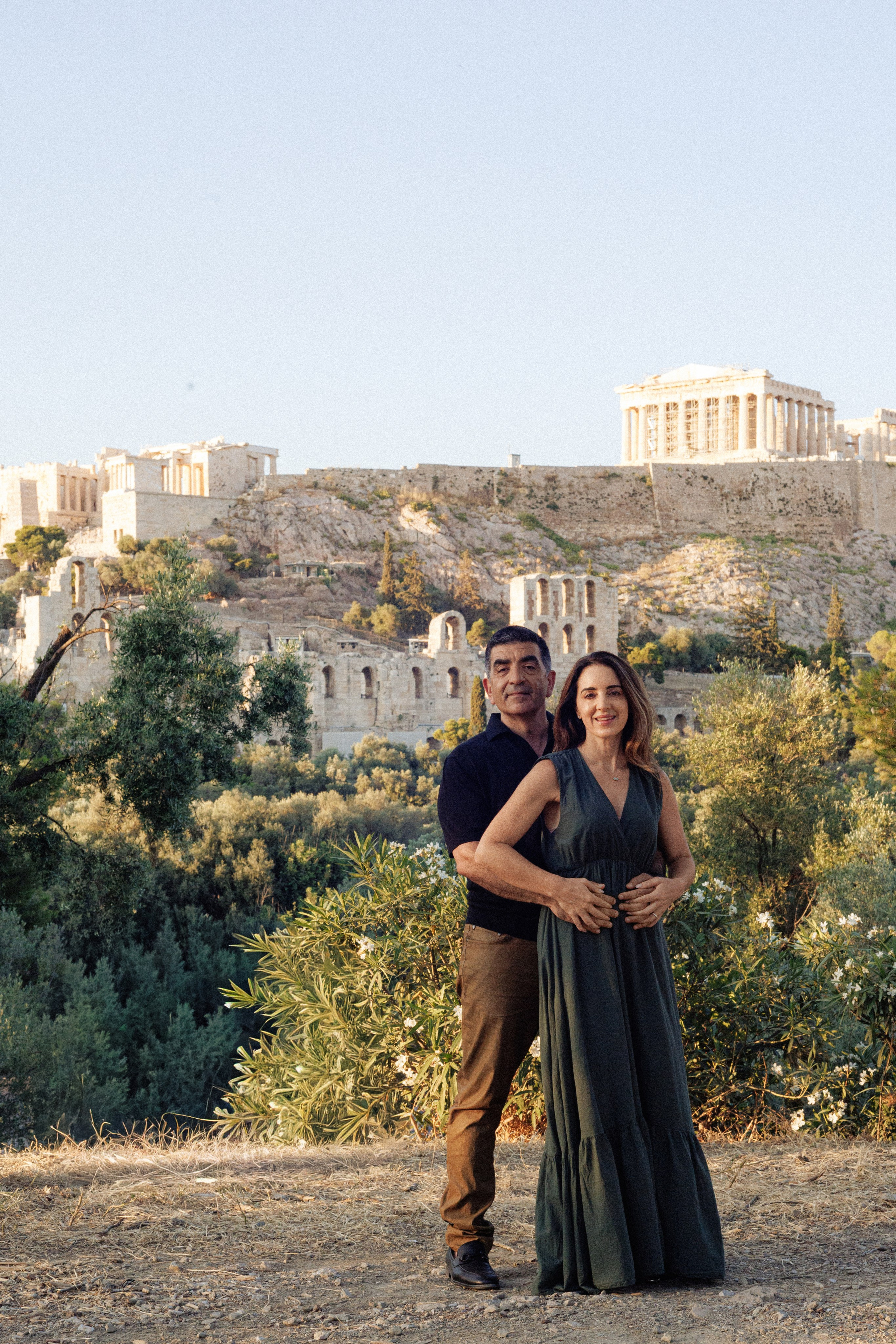 Stephanie and Zead’s photowalk in center of Athens. Photographer in Greece Kristina