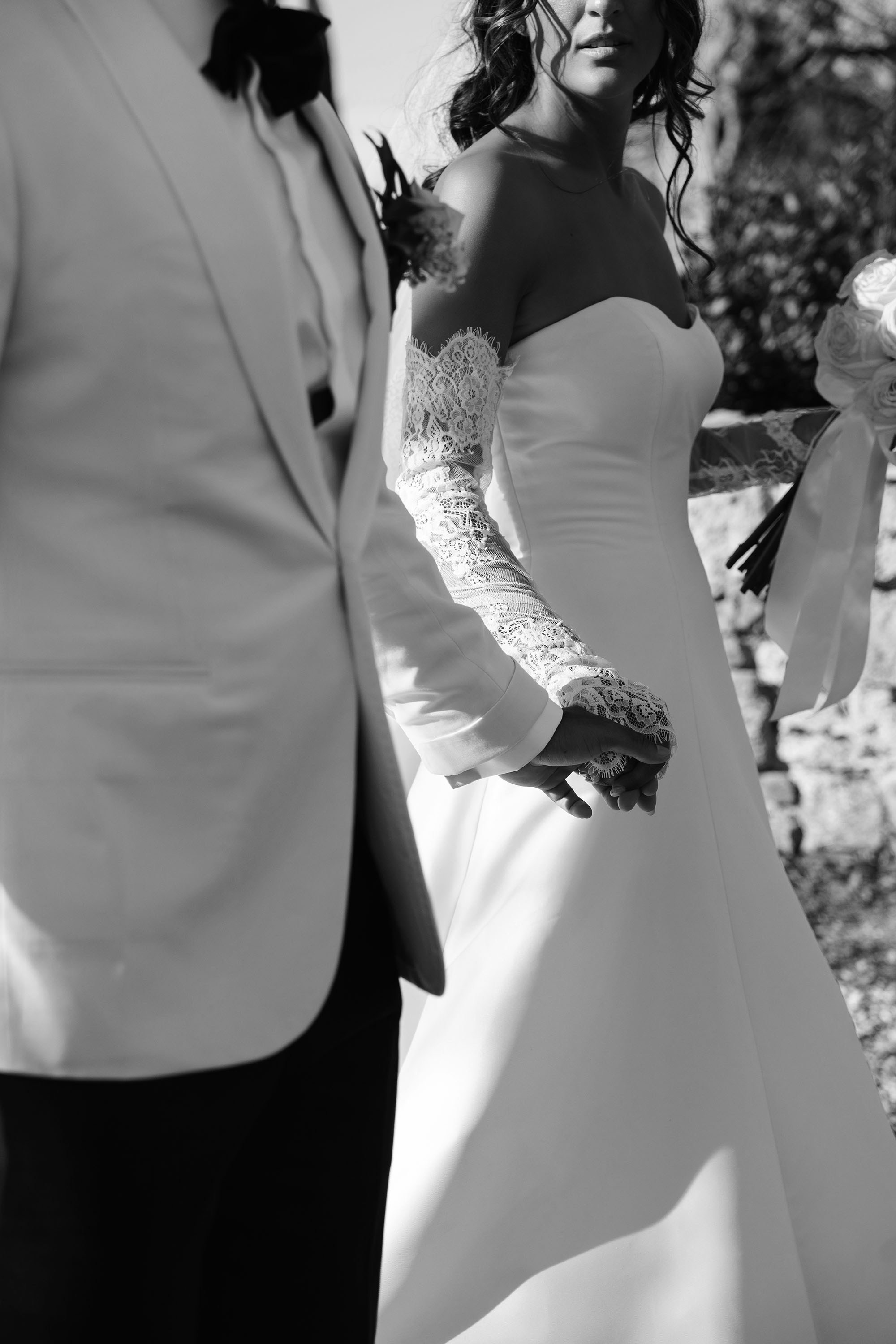 Ginevra and Avi — Abbazia di San Galgano, Tuscany. Destination Wedding Photographers and content creators based in Spain