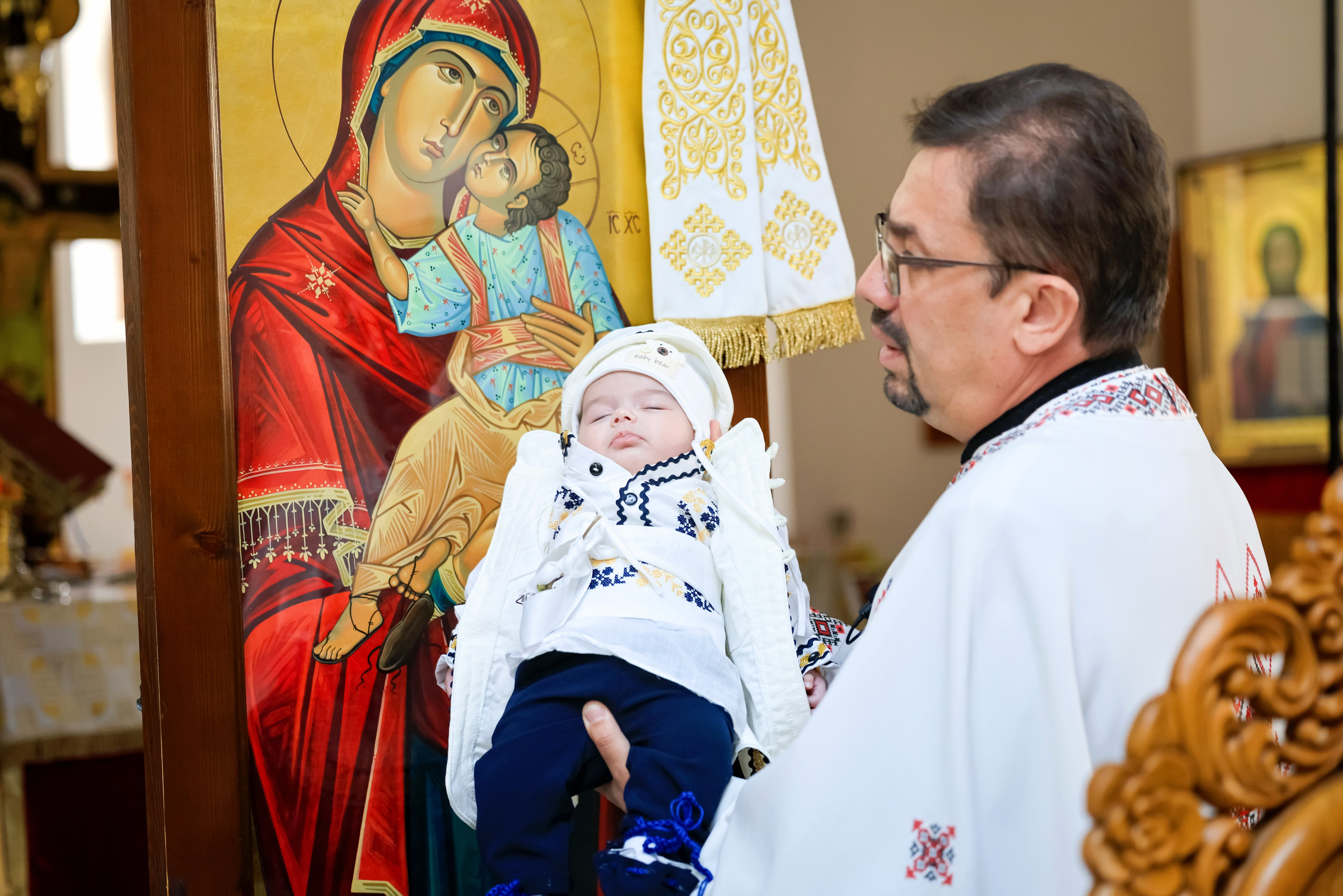 Andrei Sebastian. Moments By Gub