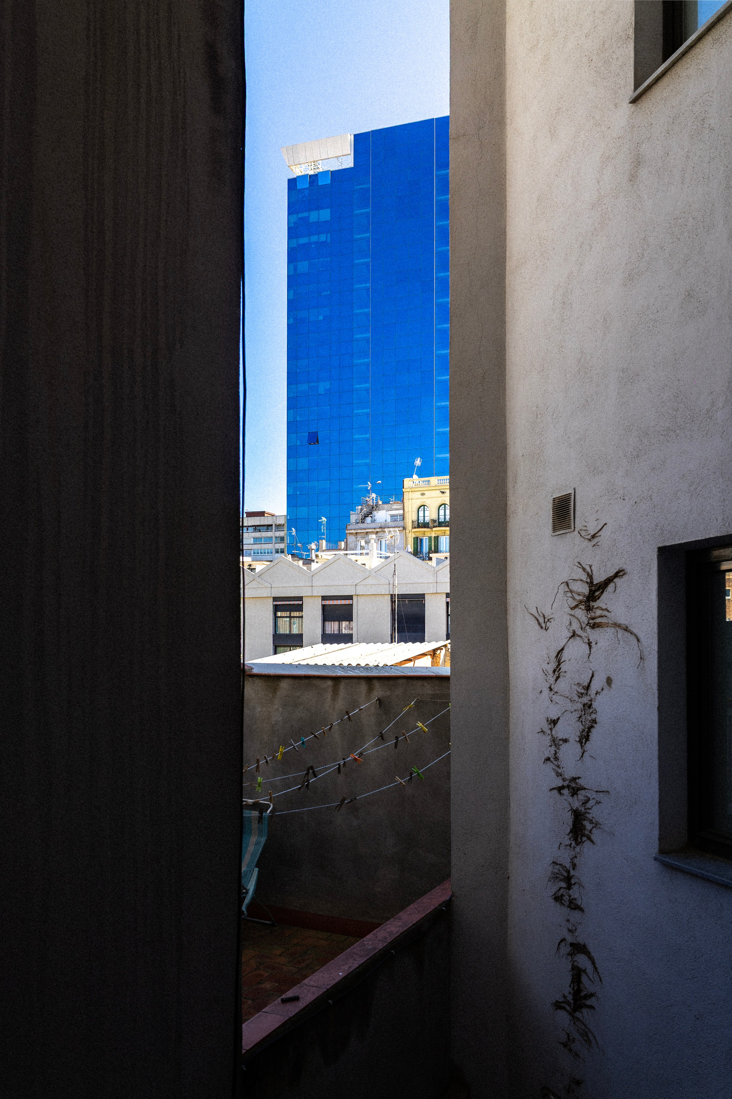 Diario Barcelonés (color). Vladislav Makarov. Portrait & Street style photographer in Baku