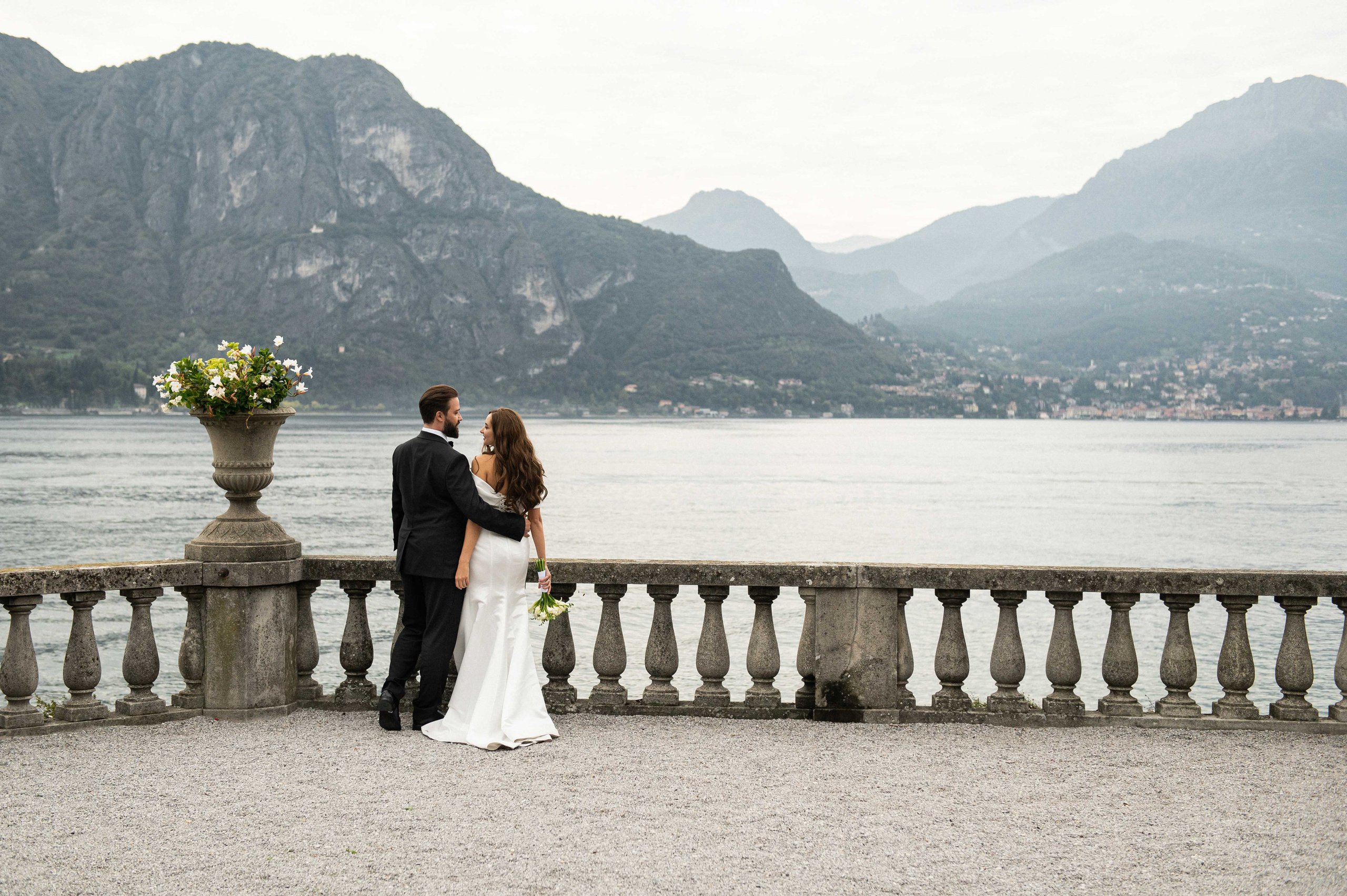 Two harts in Italy. Wedding photographer in Spain