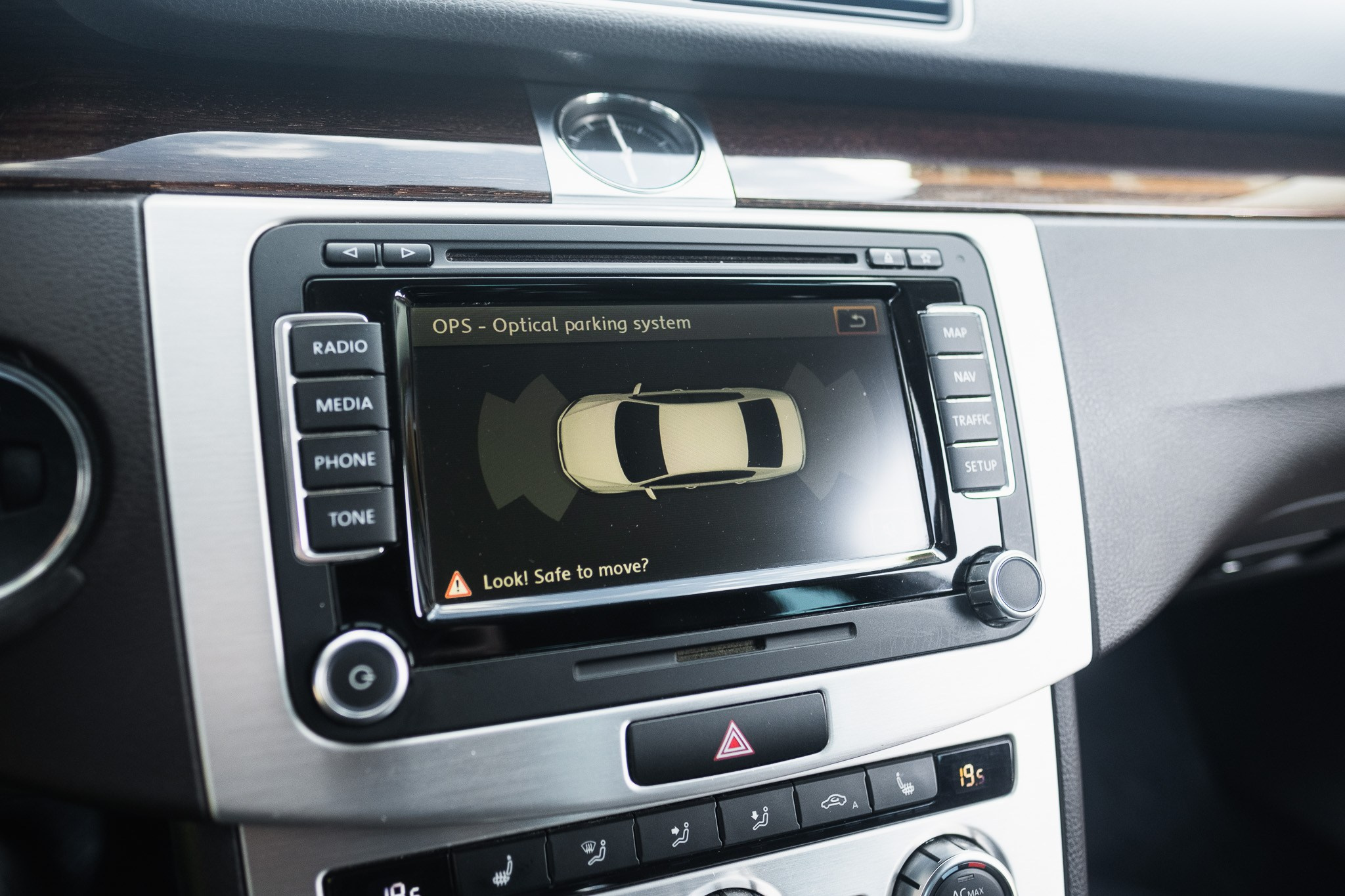 VW passat. LOHA VISUALS — AUTOMOTIVE PHOTOGRAPHY