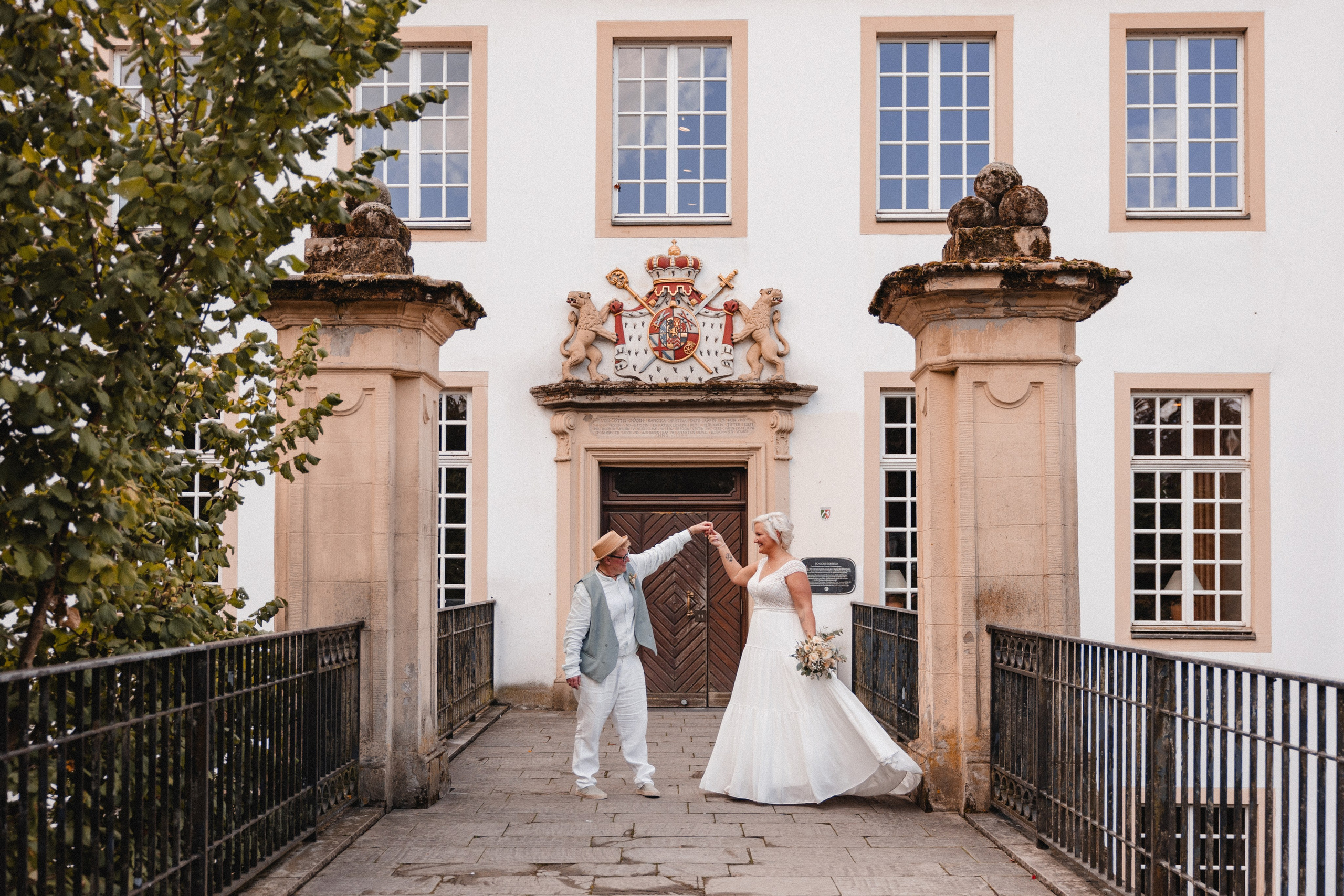 Cathi & Ela | Schloß Borbeck. Hochzeitsfotografie |Hochzeitsfotograf Bochum | Hochzeitsfotograf Dortmund | Hochzeitsfotograf Essen | Hochzeitsfotograf Ruhrgebiet