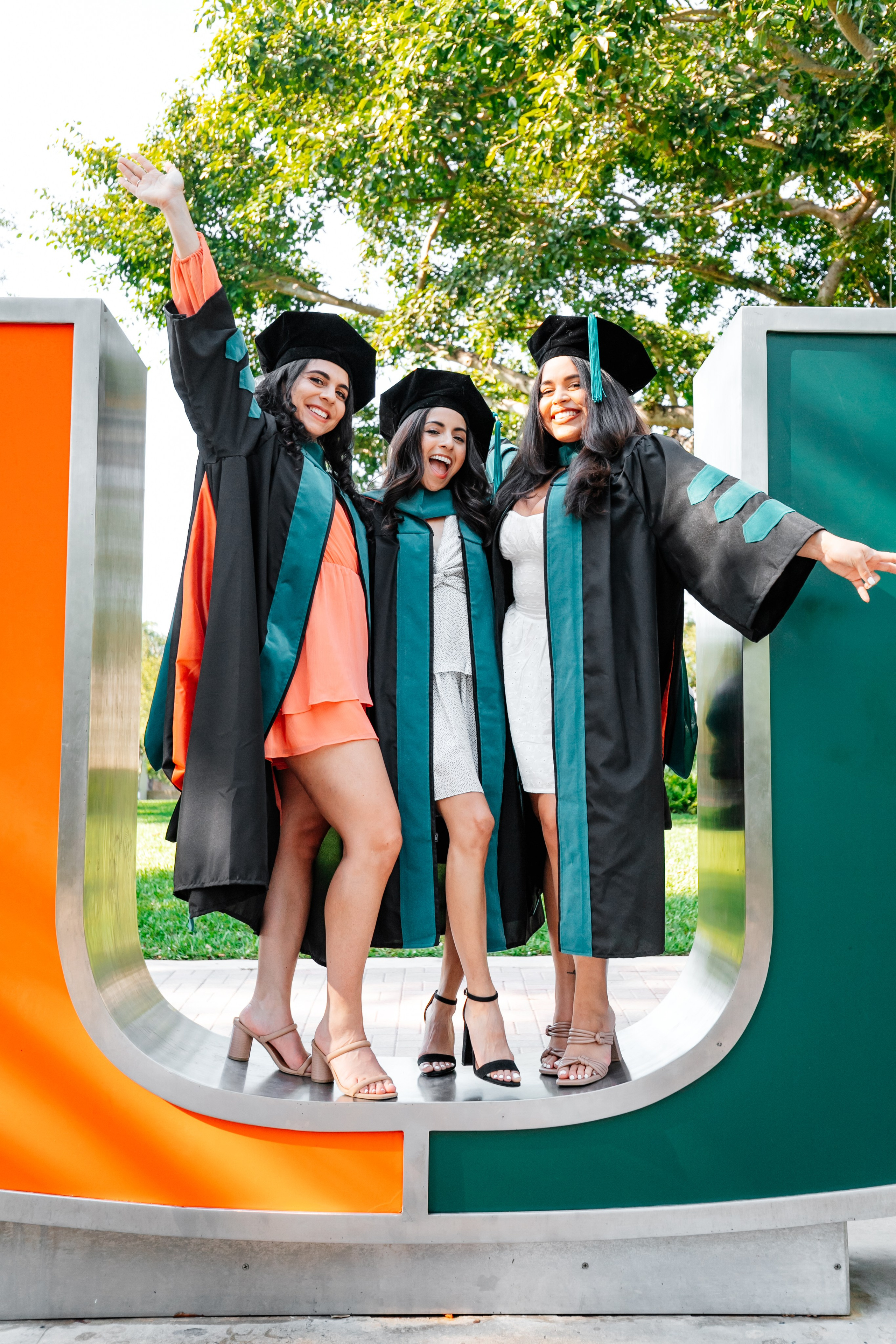 What (and Who) to Bring to Your Grad Photoshoot. Portrait and graduation photographer Marina Simanava