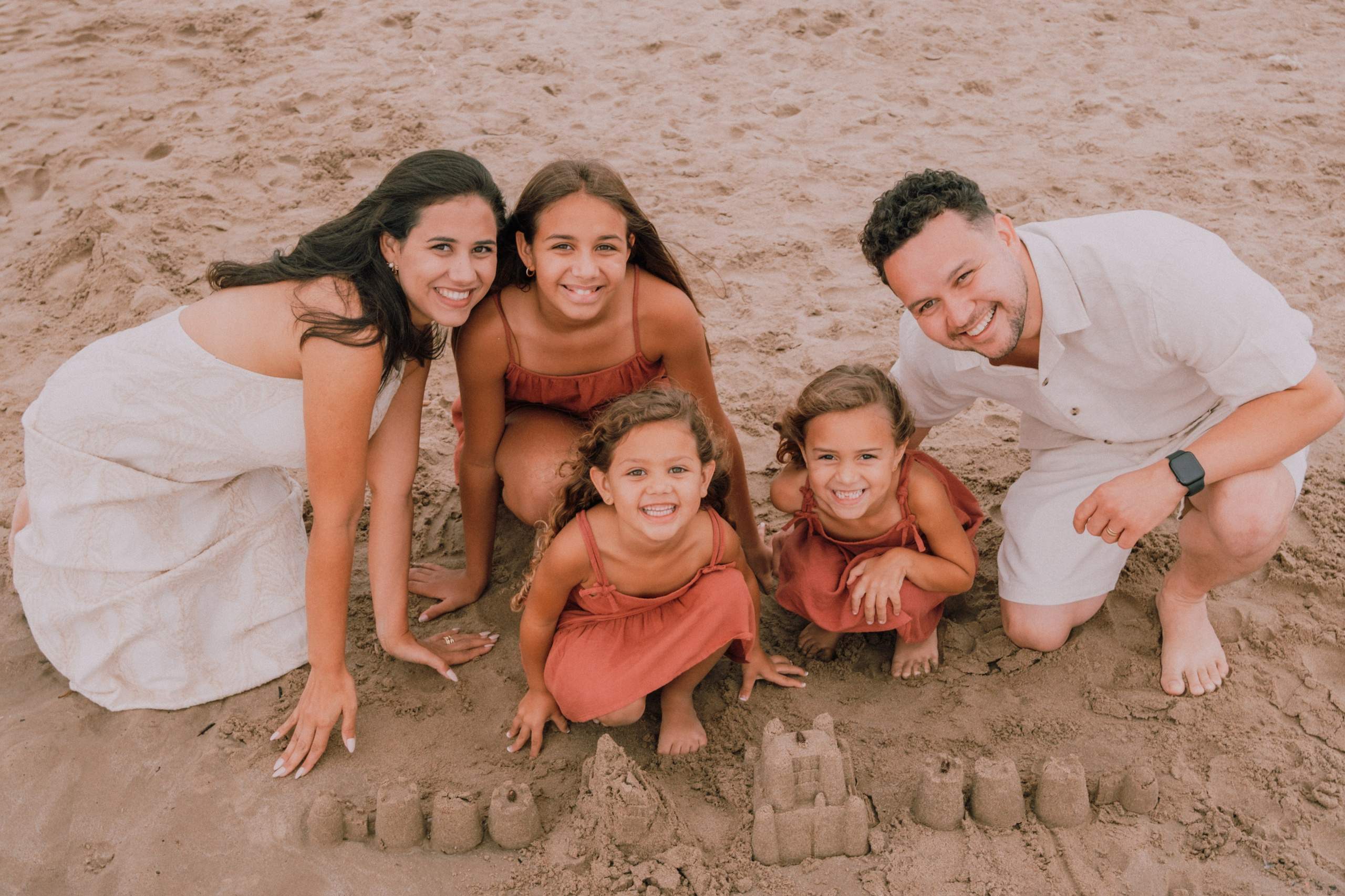 Семейная фотосессия на пляже. Профессиональная фотосъемка в Калафелле — Елена Медведева