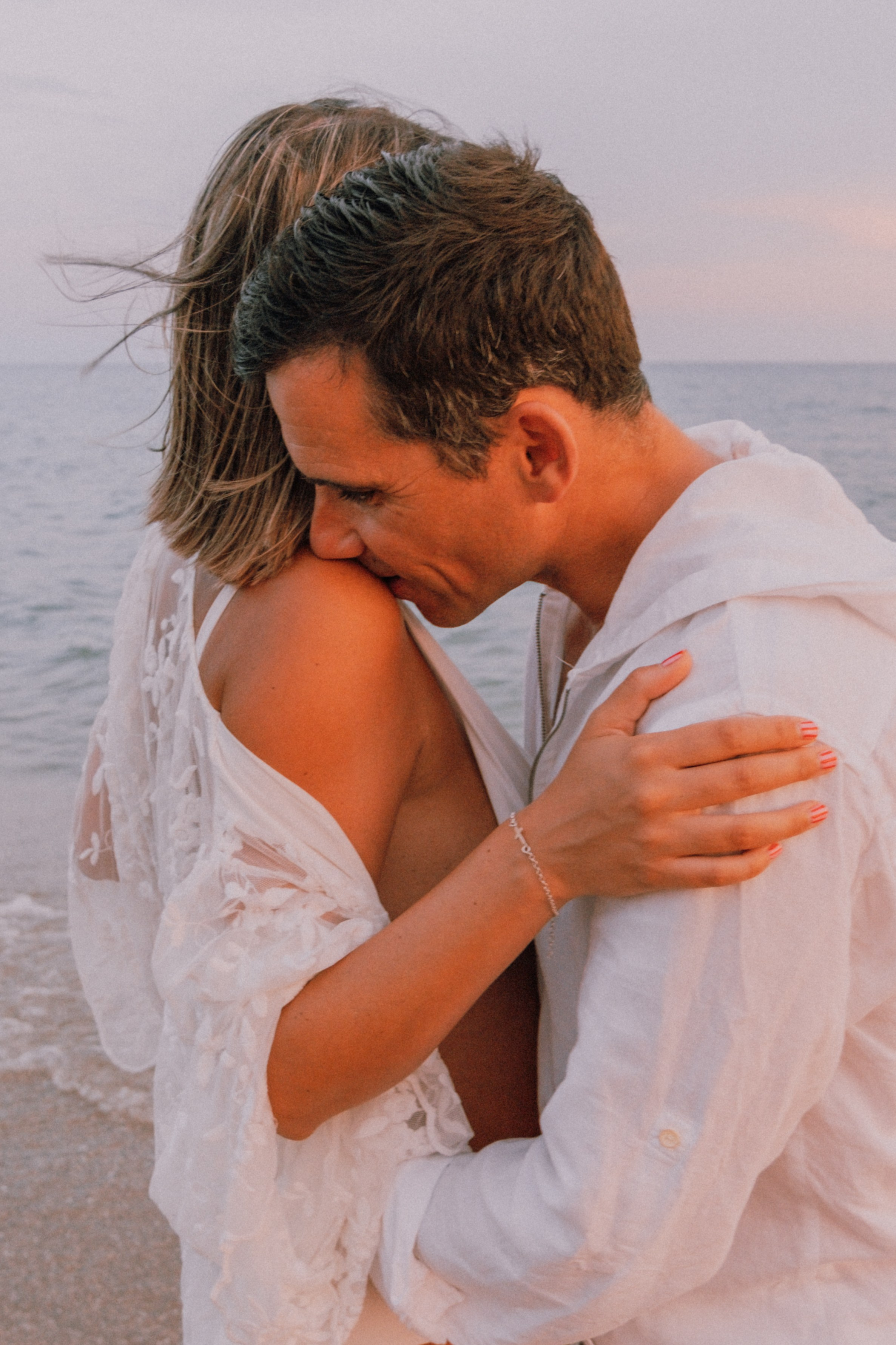 Sesión embarazo en la playa. Fotografía profesional en Calafell - Elena Medvedeva