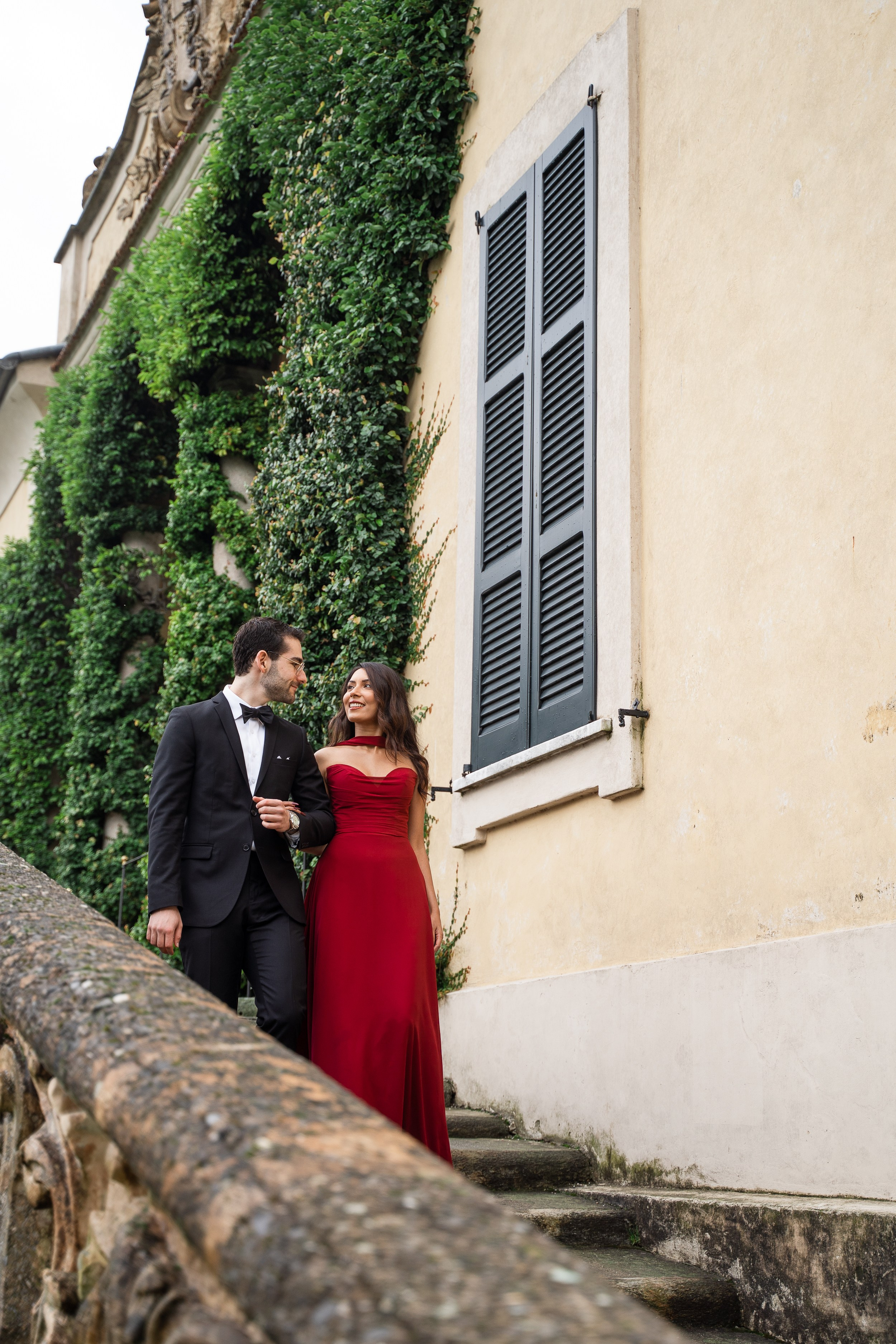 Engagement Photoshoot at the Villa Balbianello. Proposal Photographer in Lake Como