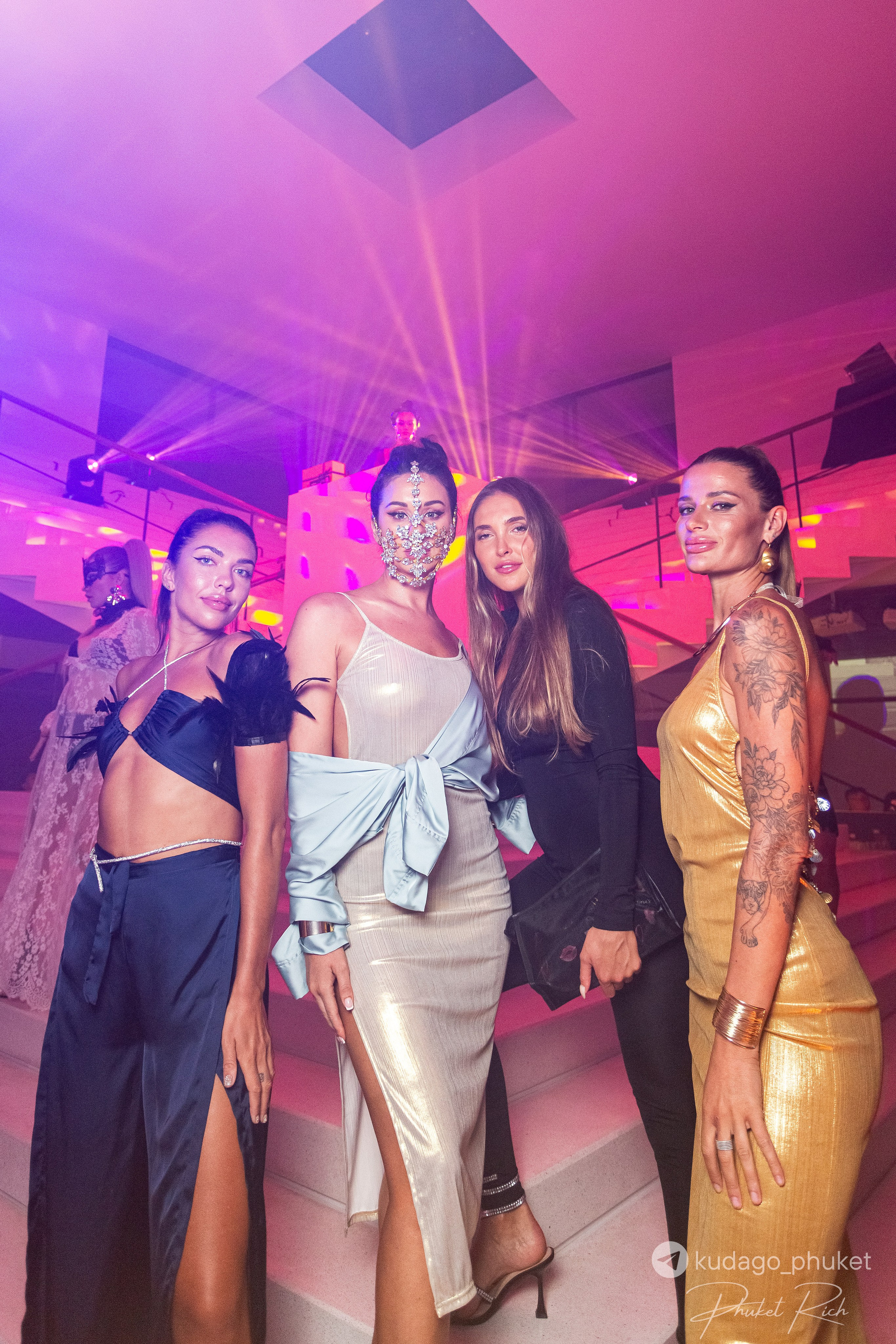 Вечеринка «Код да Винчи» | Фоторепортаж | Афиша | DAVAYSXODIM.com PHUKET. АФИША|ФОТОРЕПОРТАЖИ|ИВЕНТЫ|ПХУКЕТ