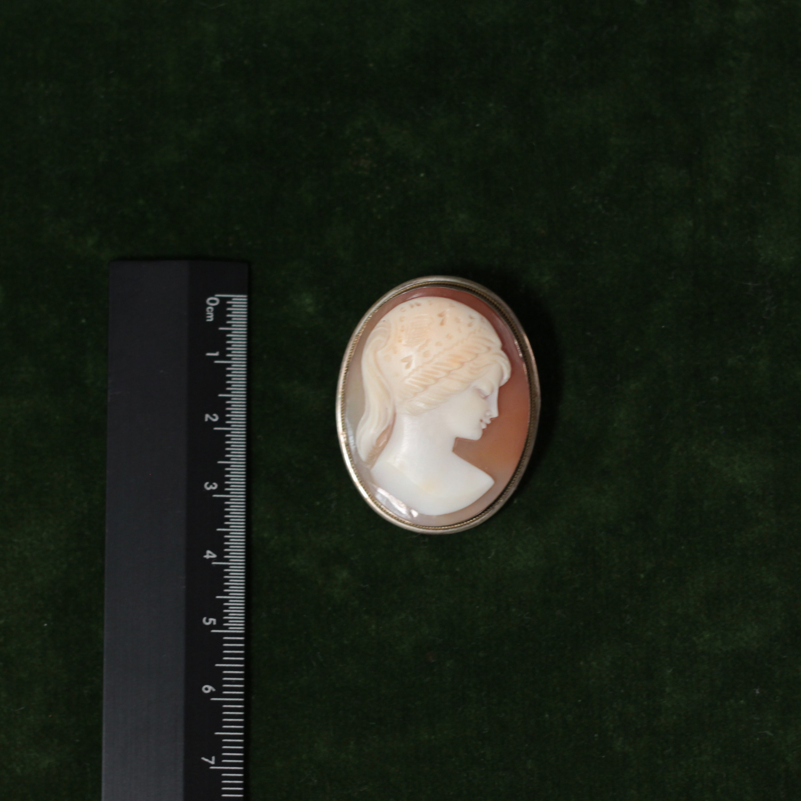 Cameogirl. Современнные и актикварные украшения в Барселоне, Москве и Санкт-Петербурге