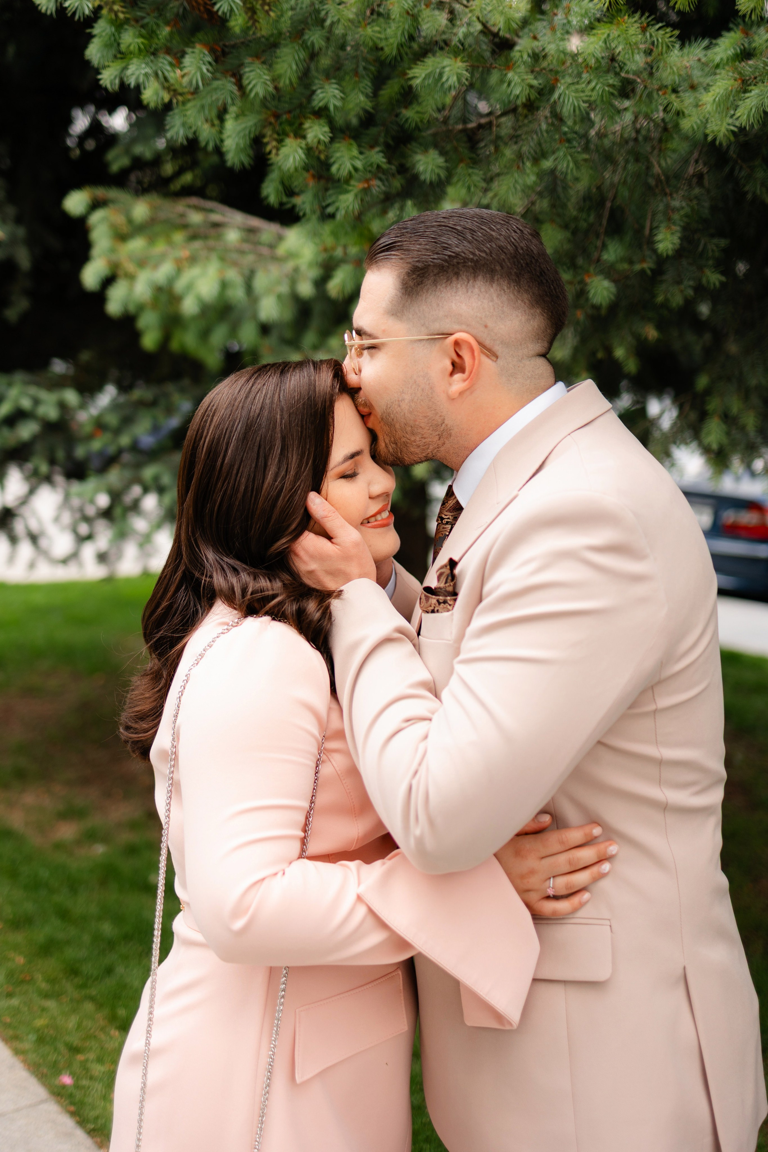Olivia & Alex. Wedding Photographer, based in Iasi, Romania, but will travel all over the globe to make sure you look amazing in all your wedding photos